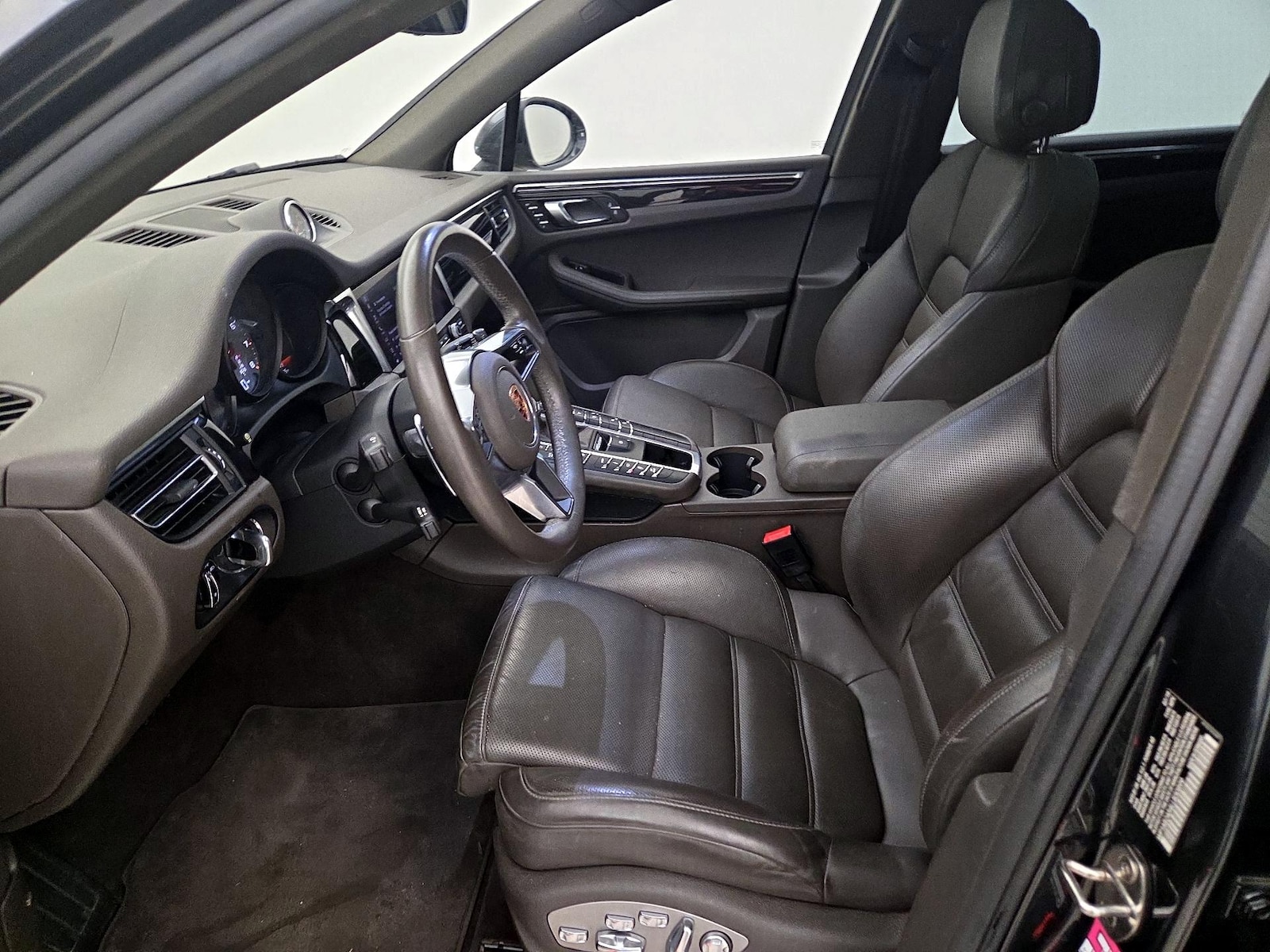 2020 Porsche Macan S - Photo 21