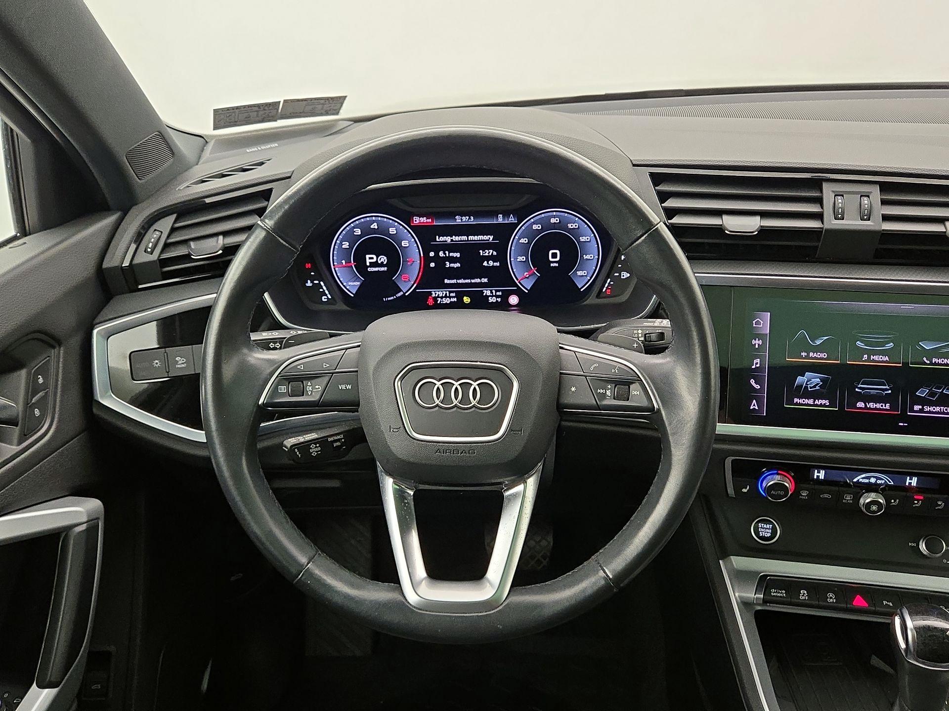 Thumbnail: 2021 Audi Q3 - 10