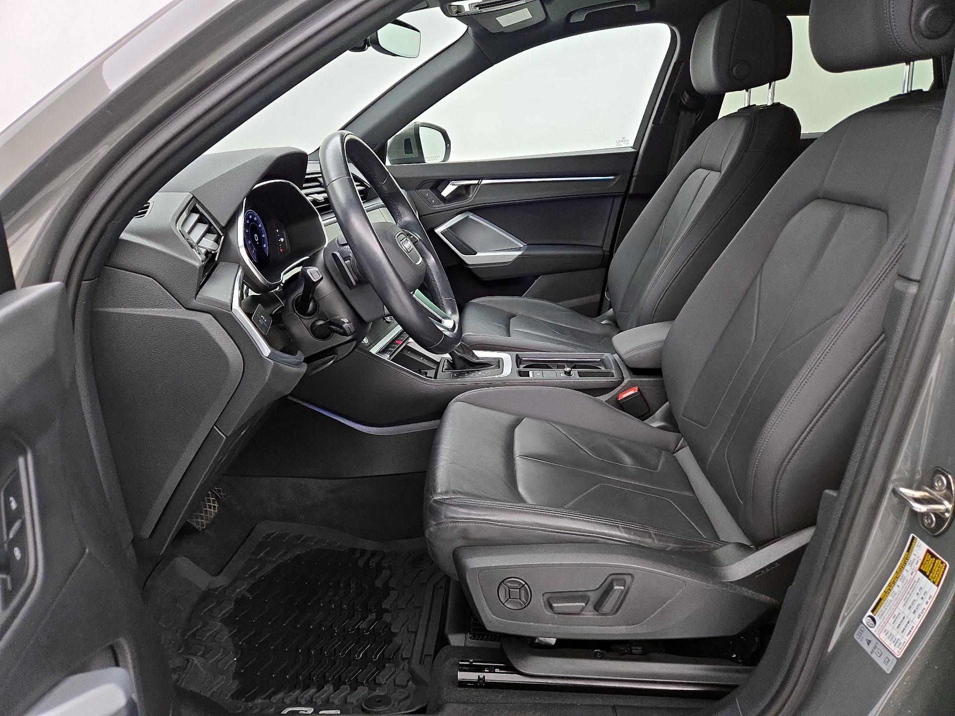 Thumbnail: 2021 Audi Q3 - 11