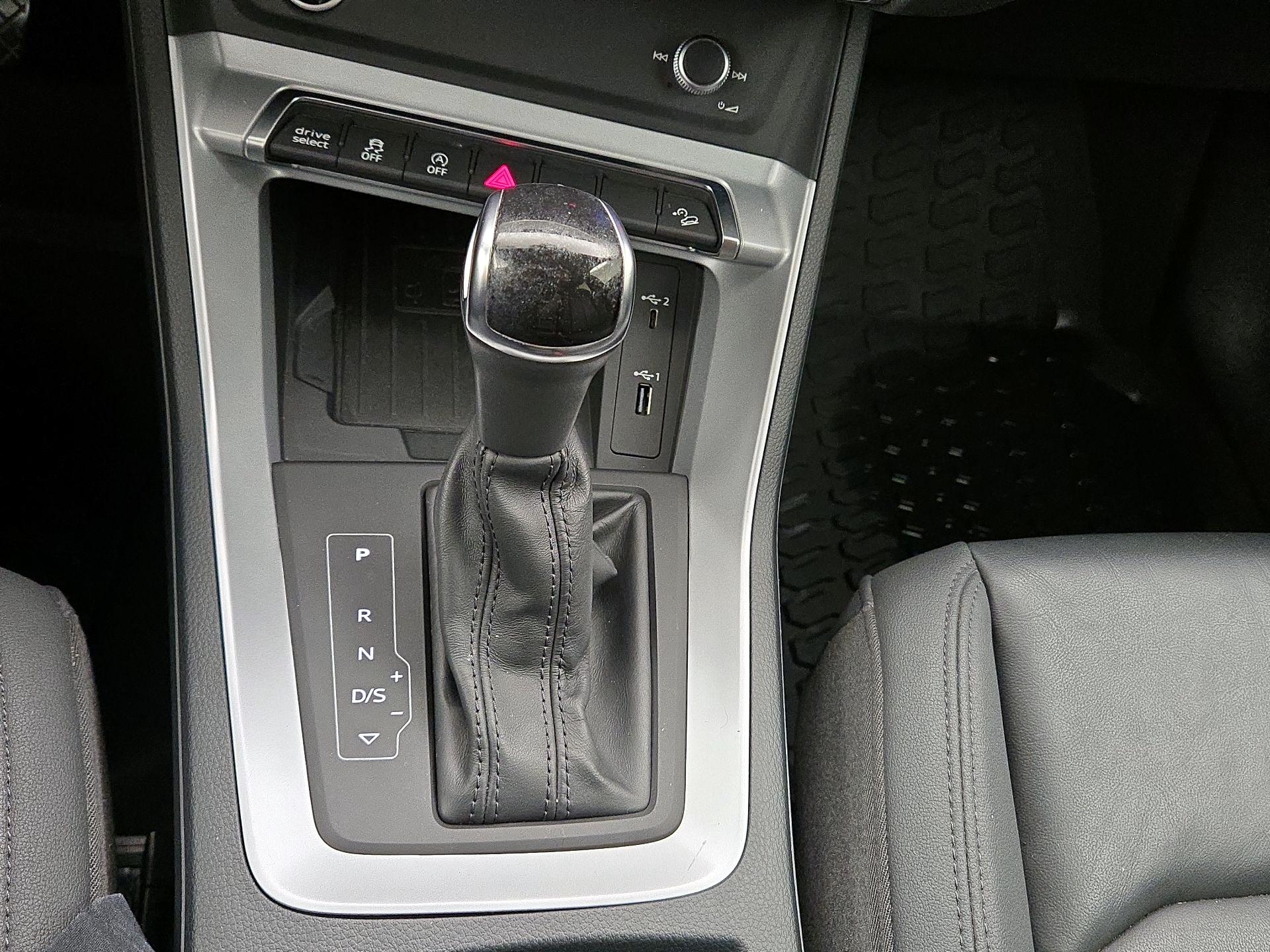 Thumbnail: 2021 Audi Q3 - 18