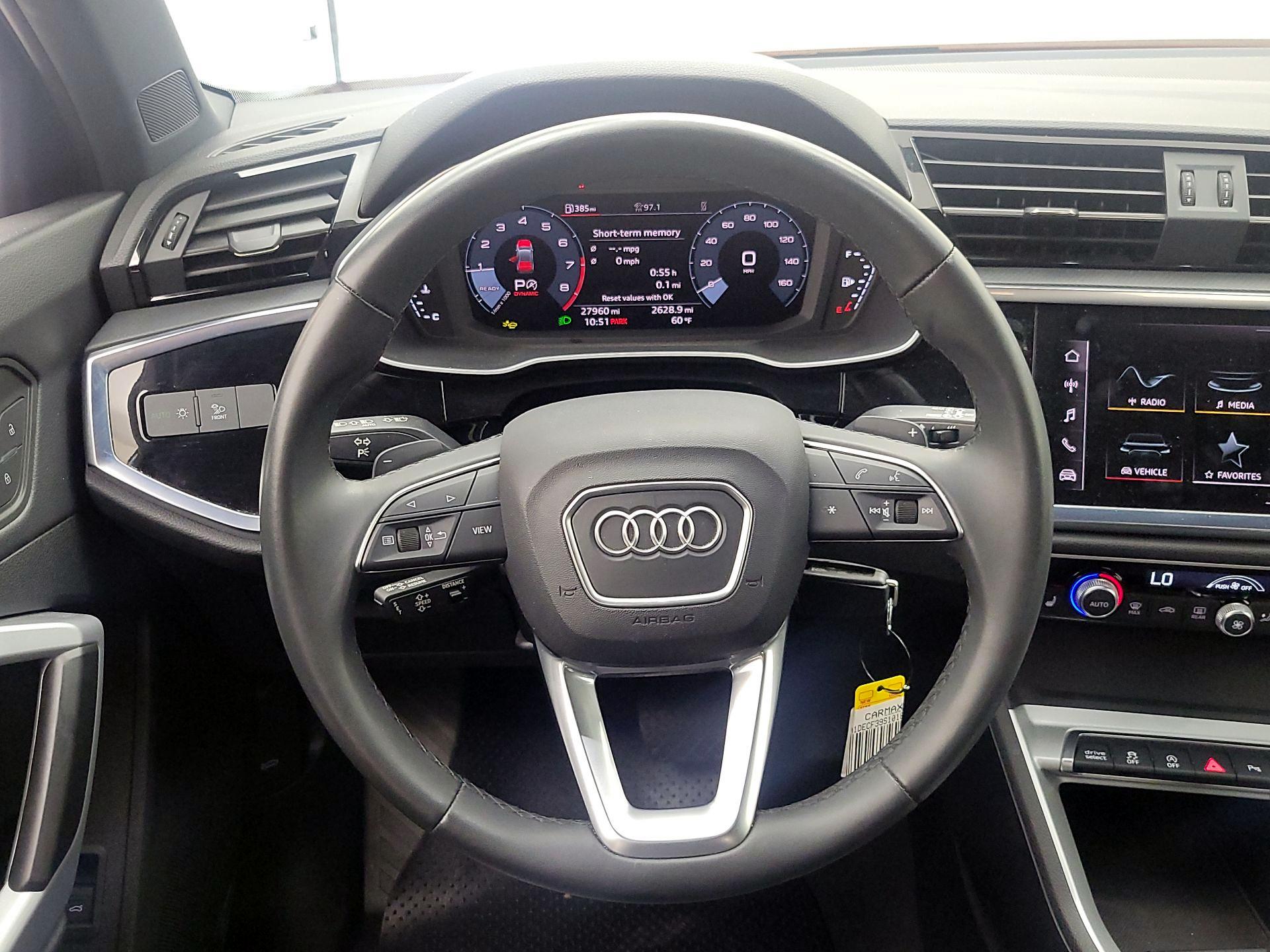 Thumbnail: 2025 Audi Q3 - 10