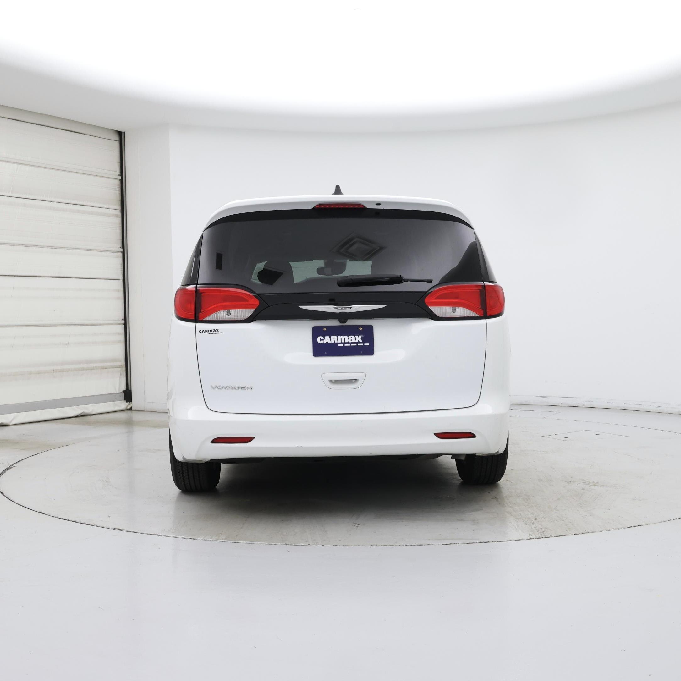 Thumbnail: 2023 Chrysler Voyager - 6