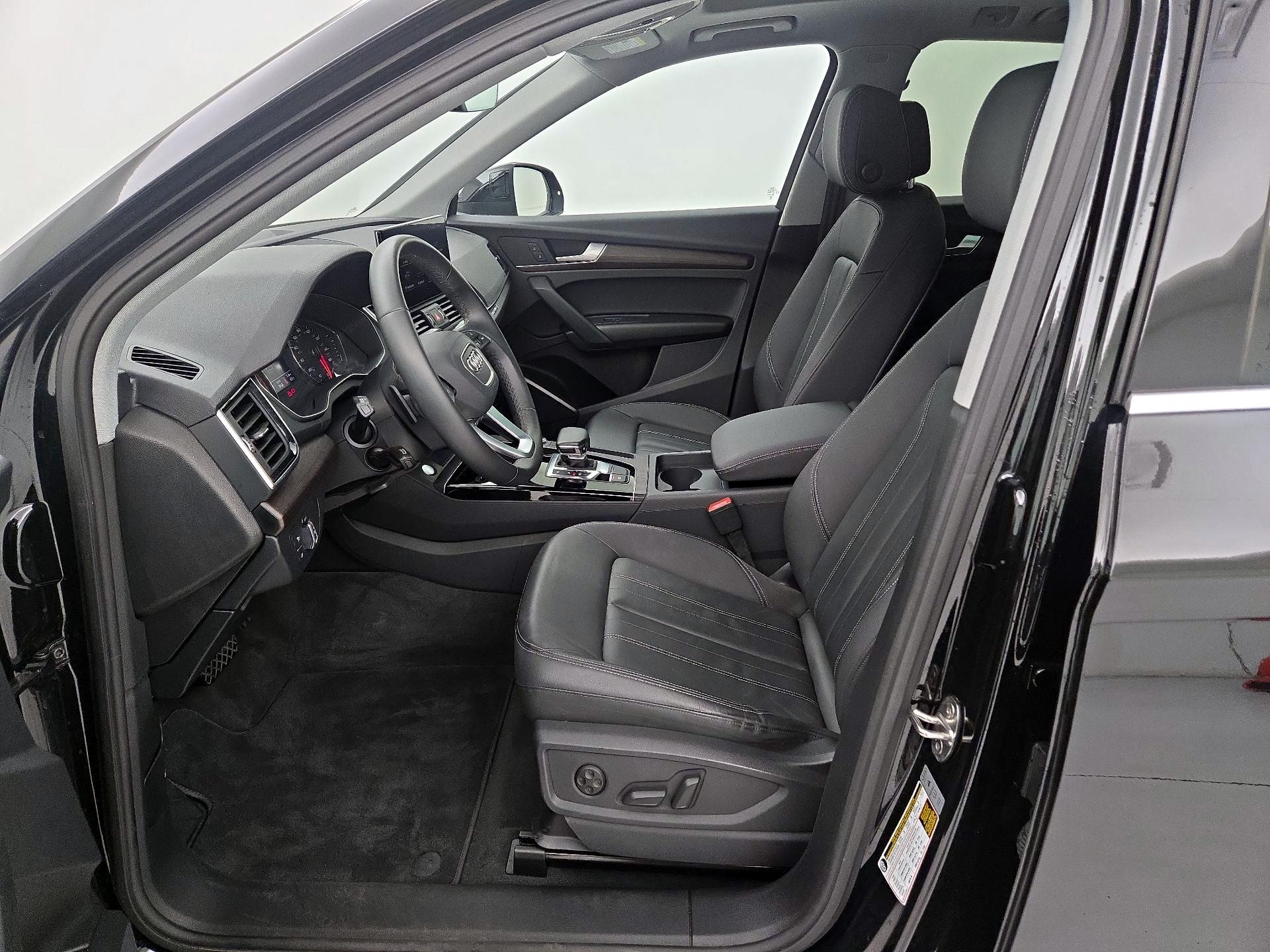 Thumbnail: 2023 Audi Q5 - 11