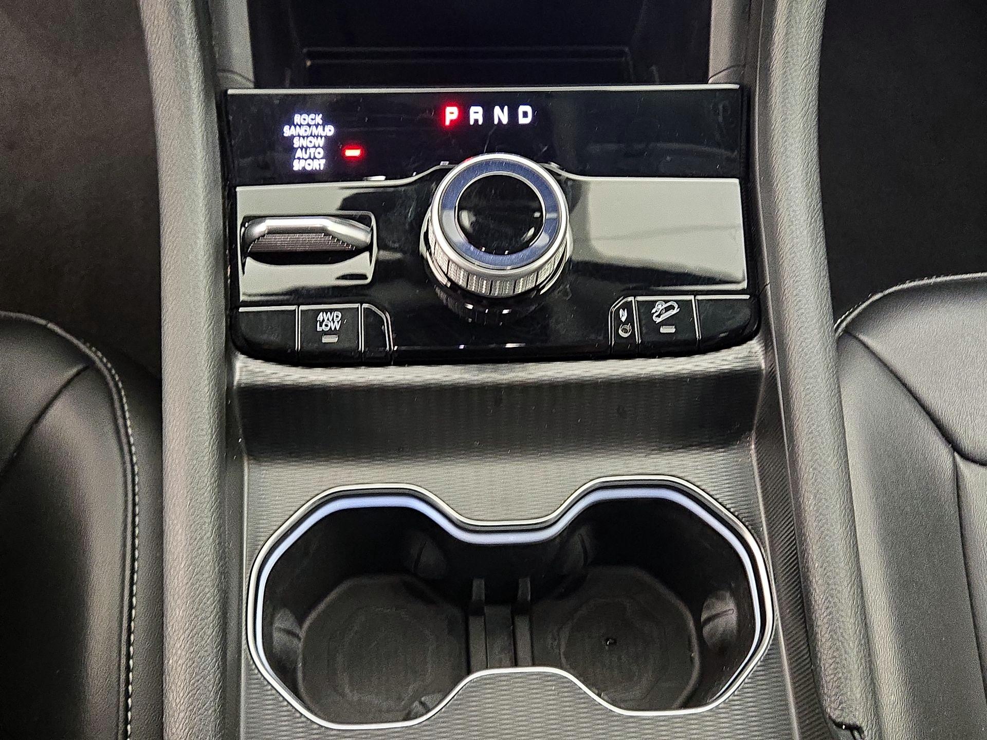 Thumbnail: 2023 Jeep Grand Cherokee - 17