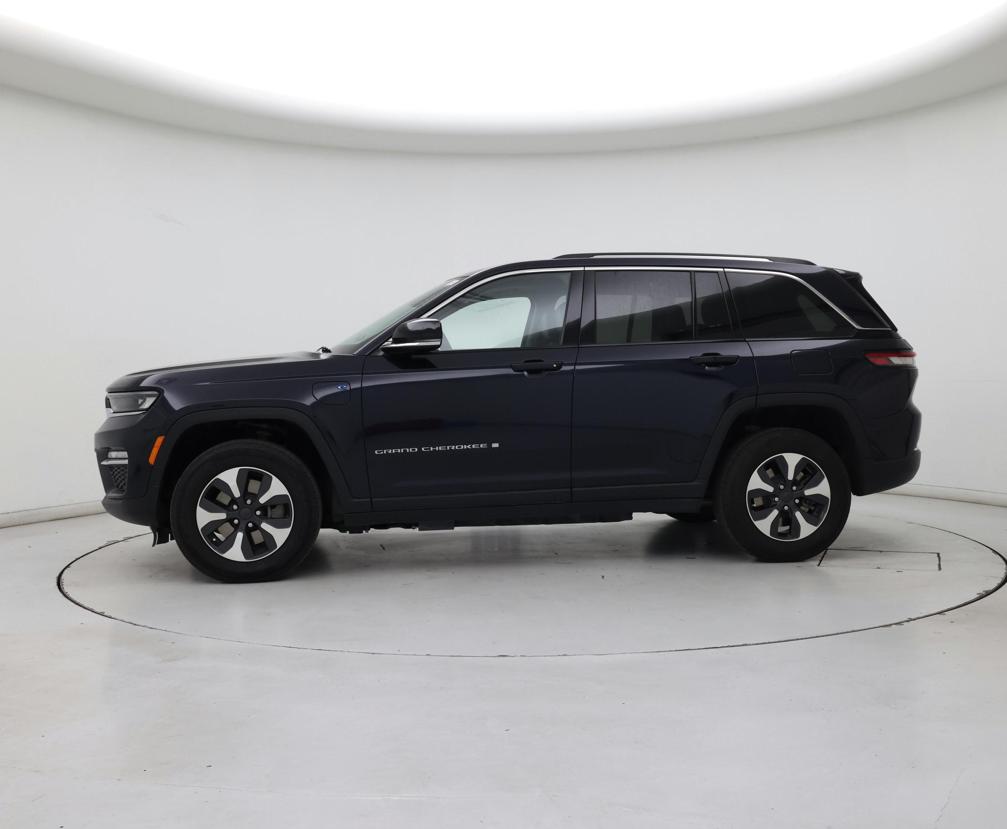 Thumbnail: 2023 Jeep Grand Cherokee - 3