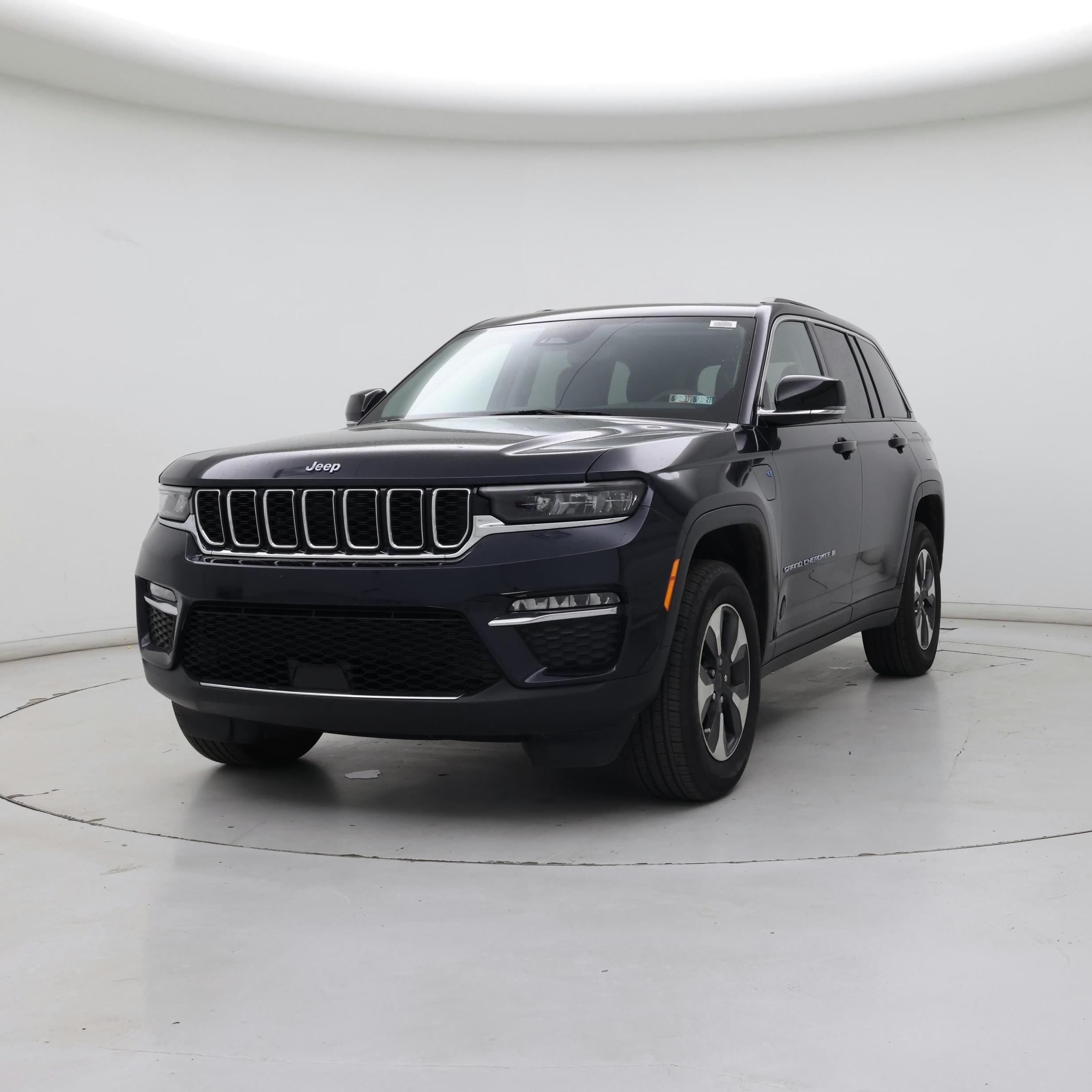 Thumbnail: 2023 Jeep Grand Cherokee - 4