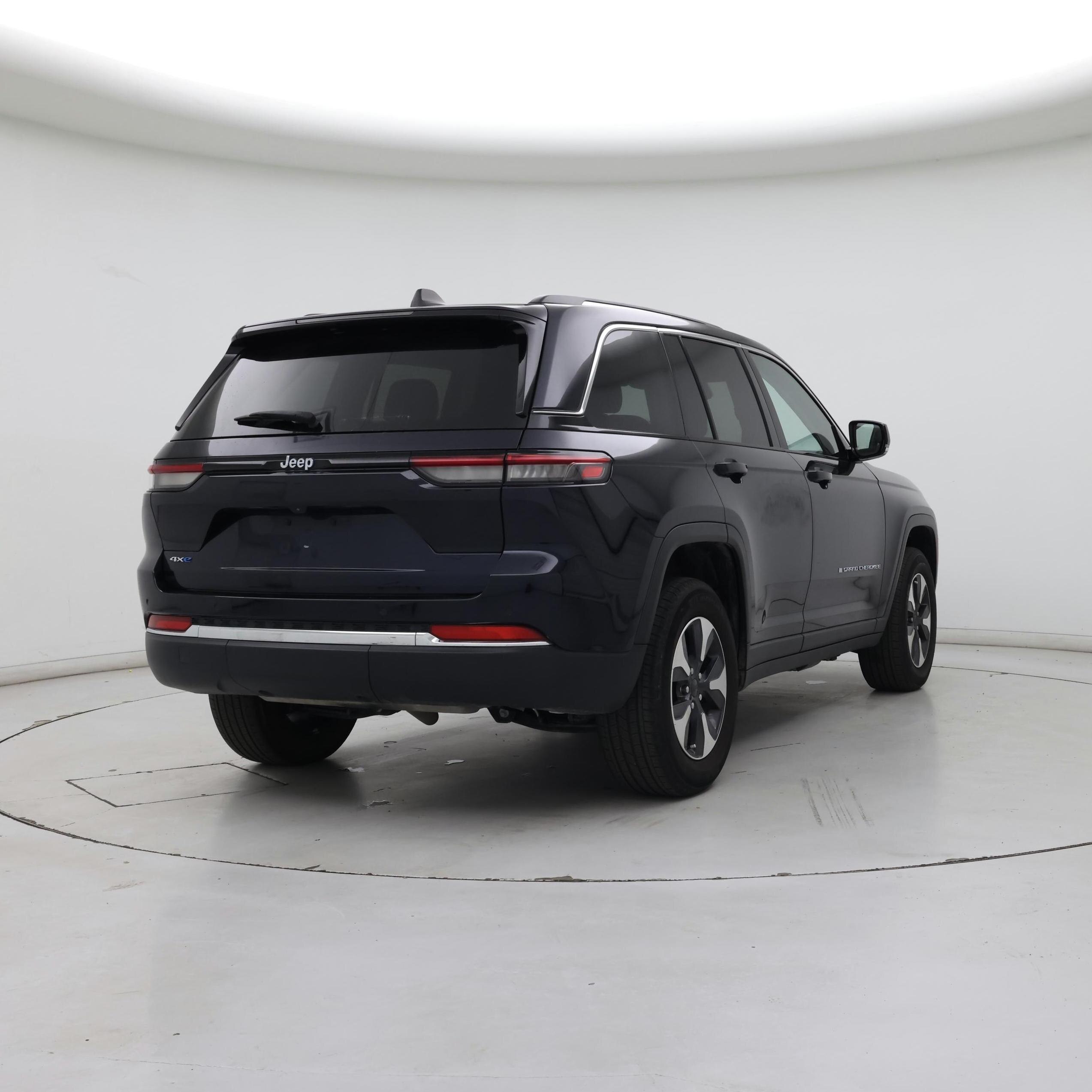 Thumbnail: 2023 Jeep Grand Cherokee - 8