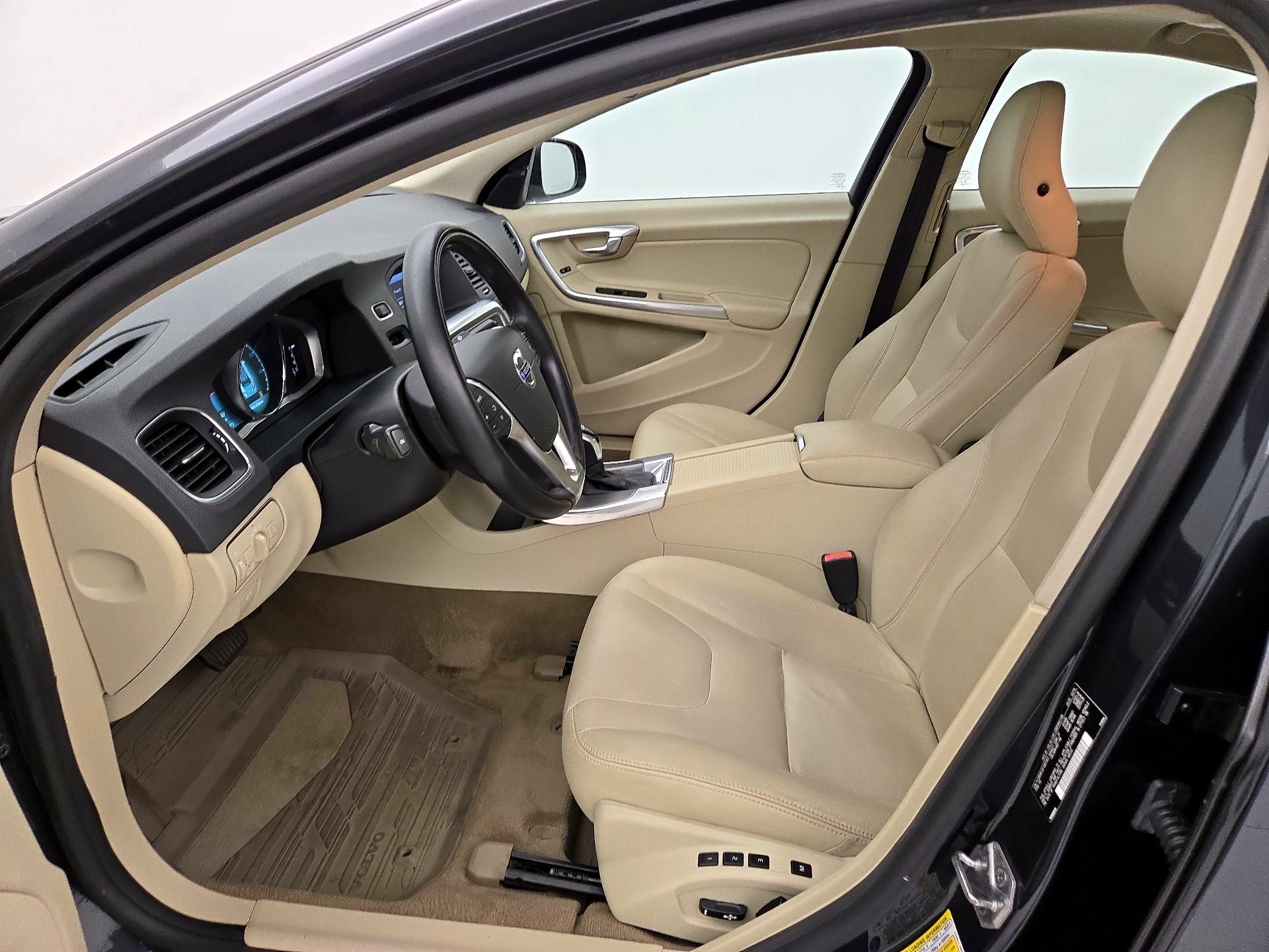 Thumbnail: 2015 Volvo S60 - 11