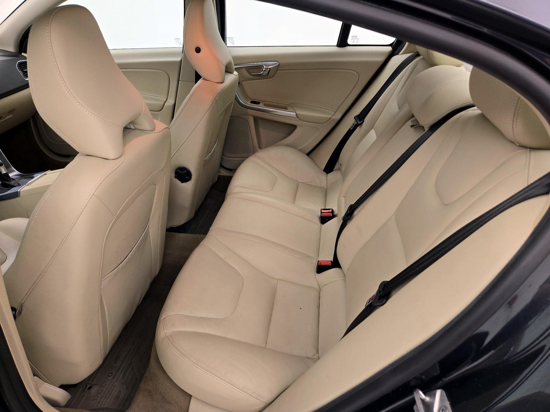 Thumbnail: 2015 Volvo S60 - 20