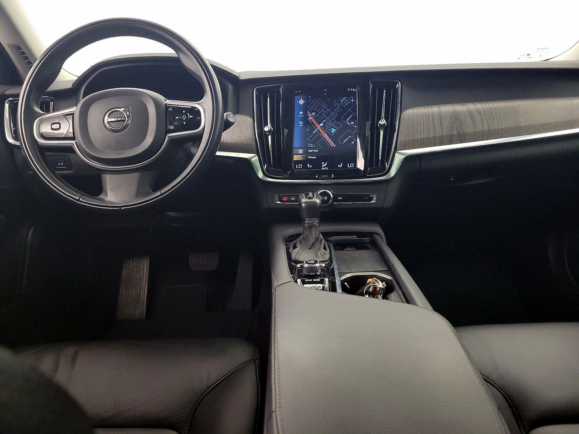 Thumbnail: 2021 Volvo S90 - 9