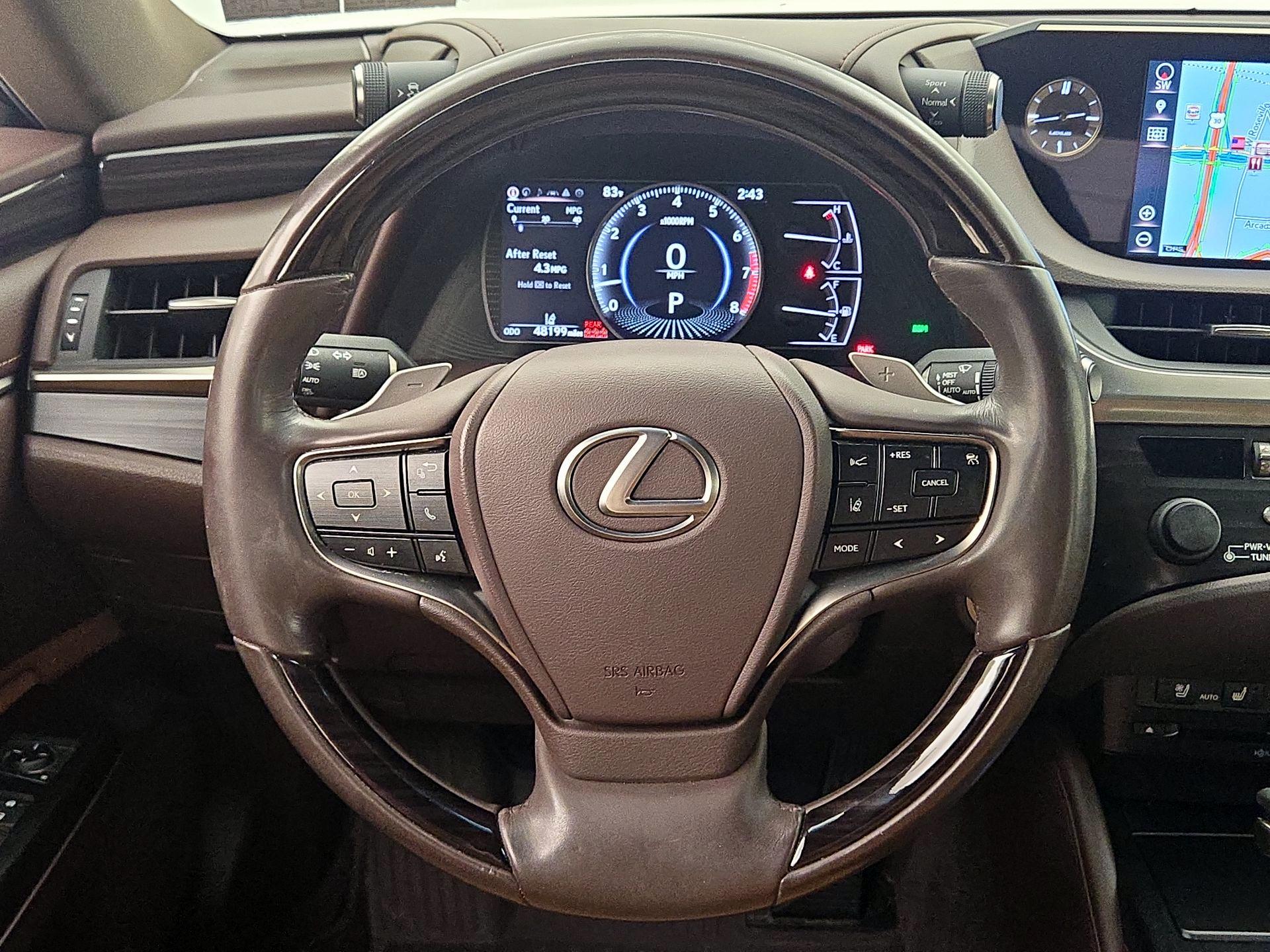 Thumbnail: 2019 Lexus ES - 10
