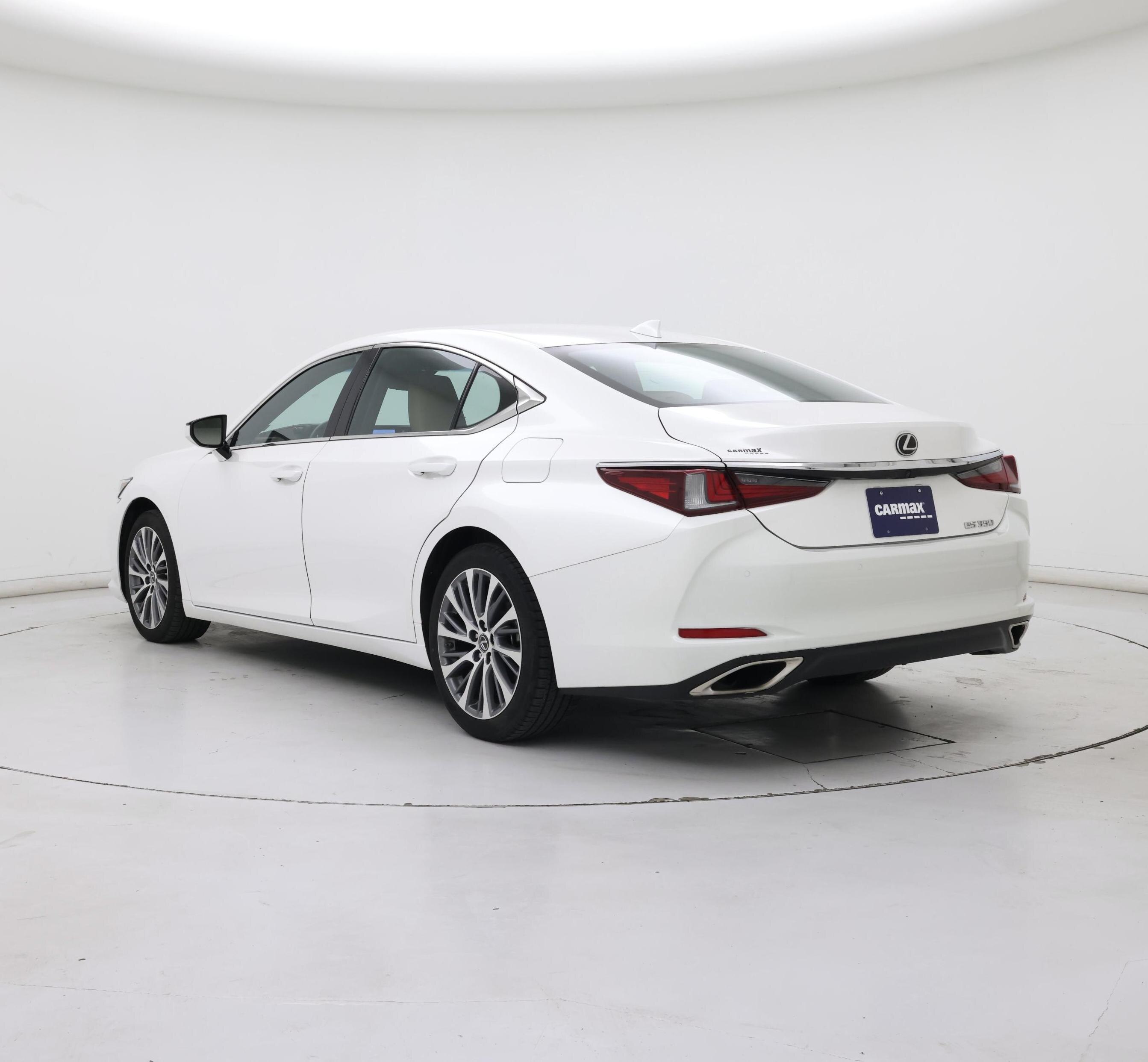 Thumbnail: 2019 Lexus ES - 2