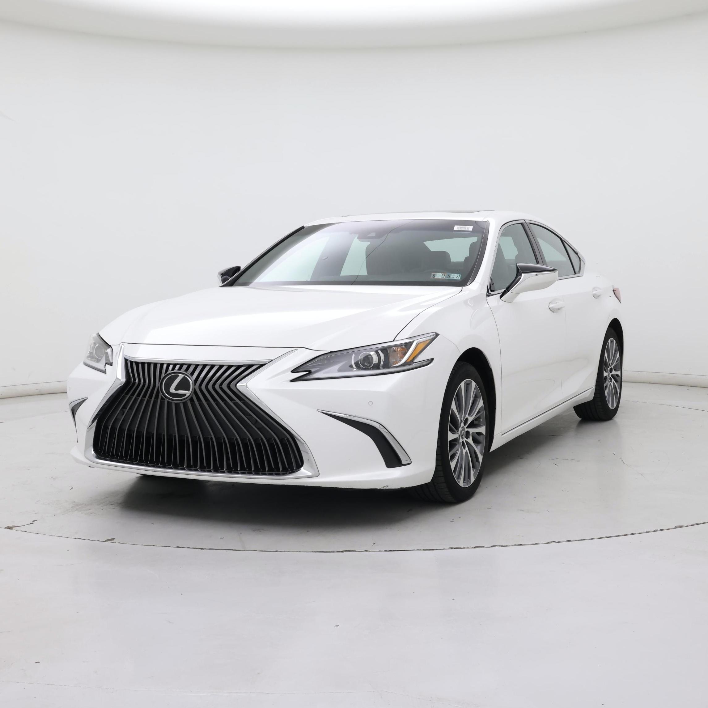 Thumbnail: 2019 Lexus ES - 4