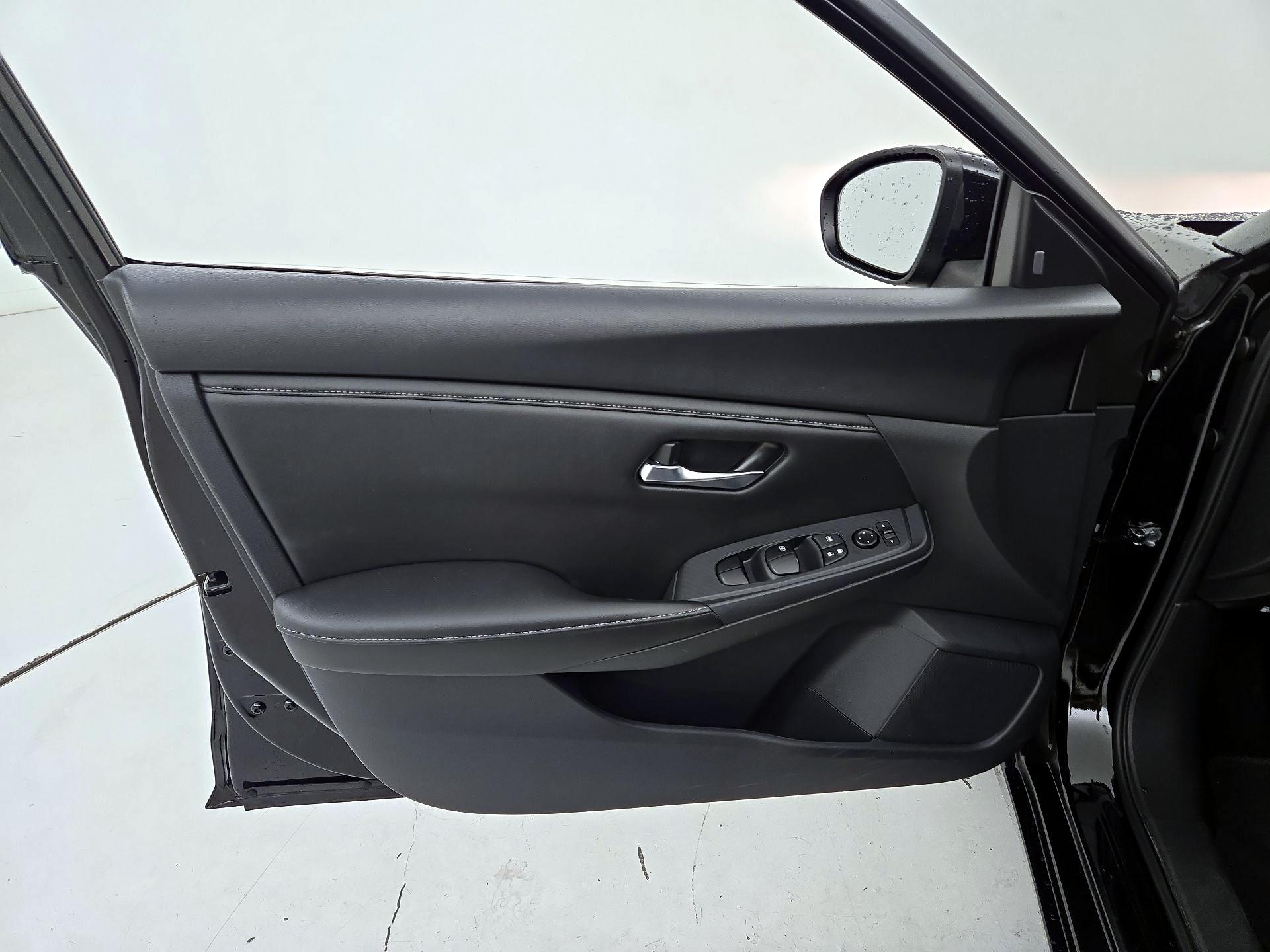 Thumbnail: 2023 Nissan Sentra - 12