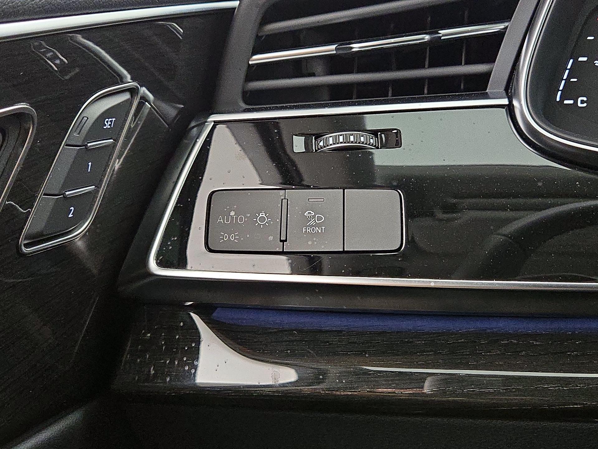 Thumbnail: 2023 Audi Q7 - 13
