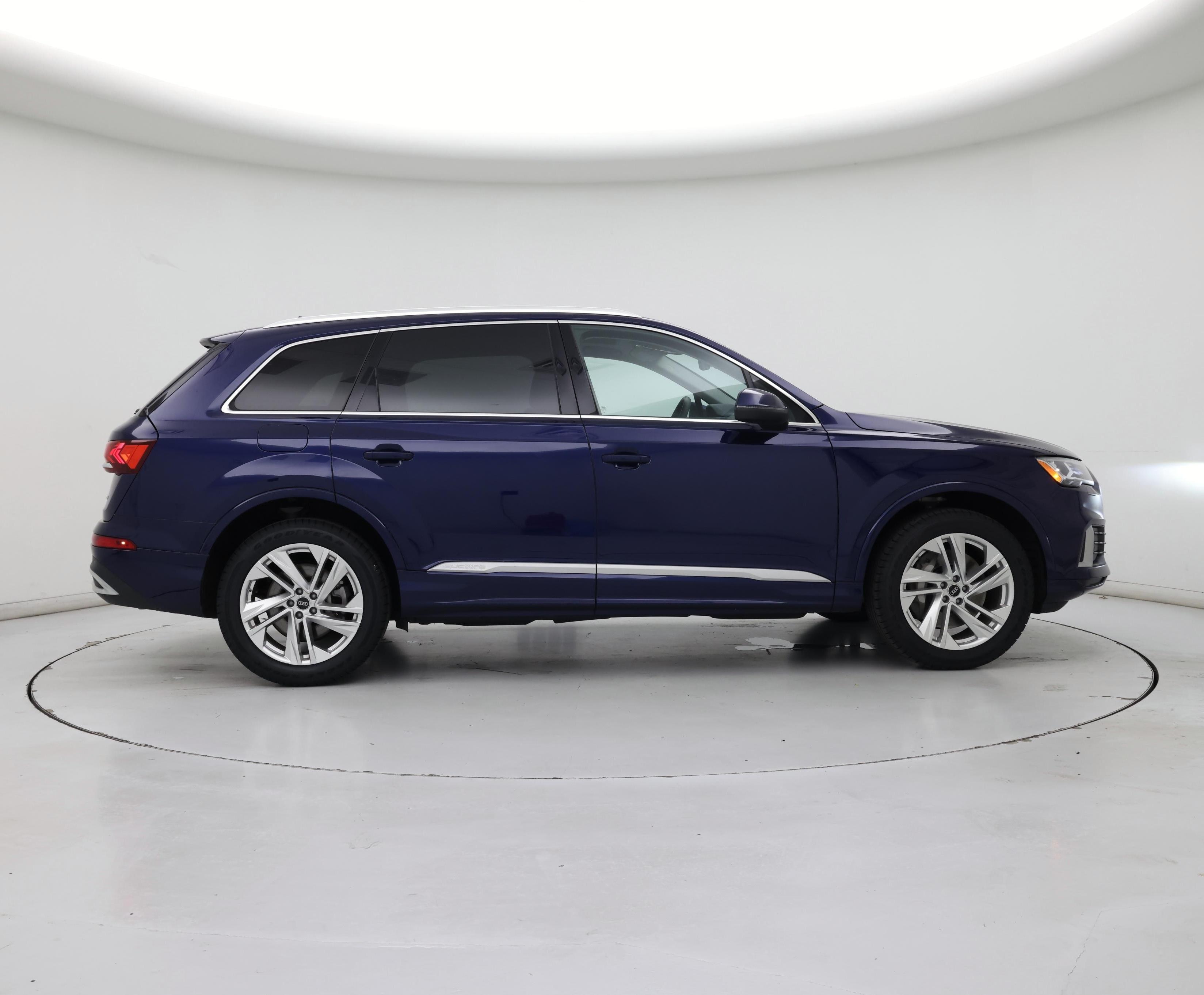 Thumbnail: 2023 Audi Q7 - 7
