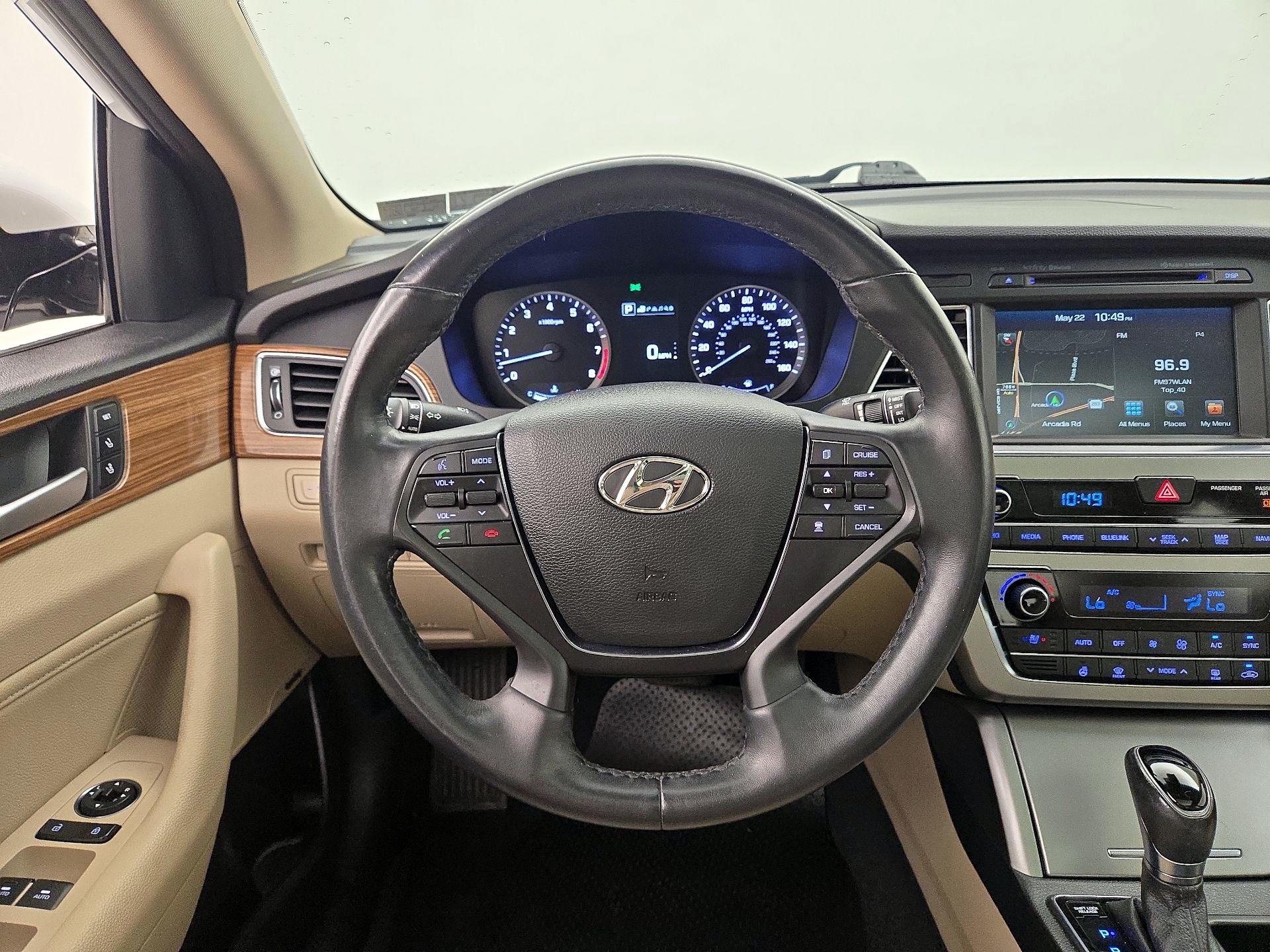 Thumbnail: 2015 Hyundai Sonata - 10