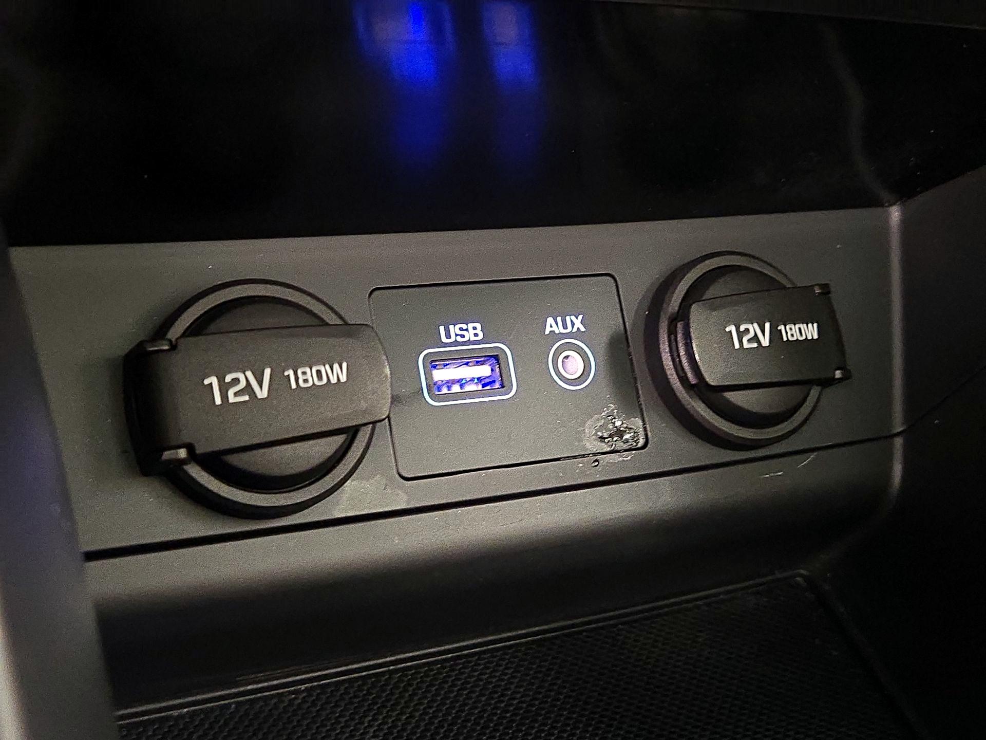 Thumbnail: 2015 Hyundai Sonata - 19