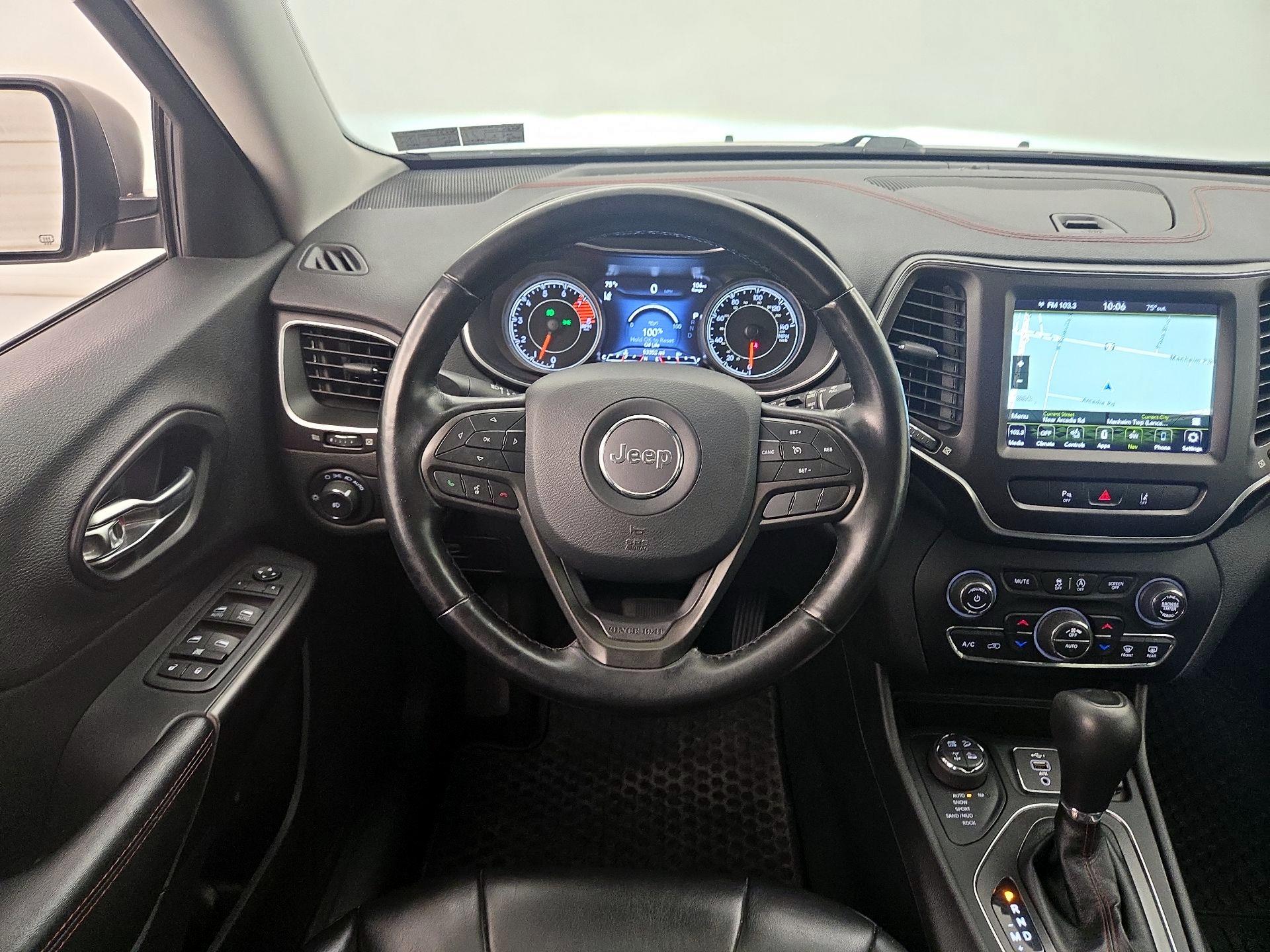 Thumbnail: 2021 Jeep Cherokee - 10