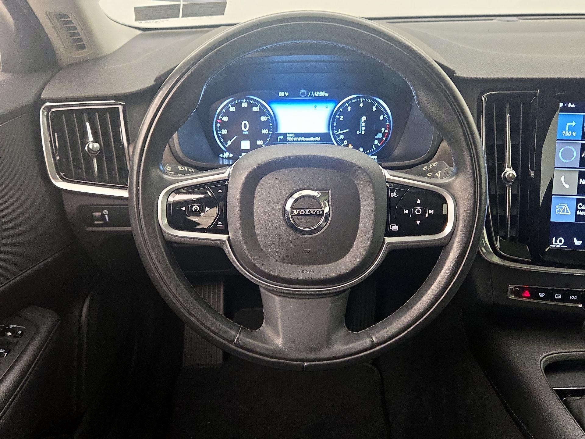 Thumbnail: 2018 Volvo V90 - 10