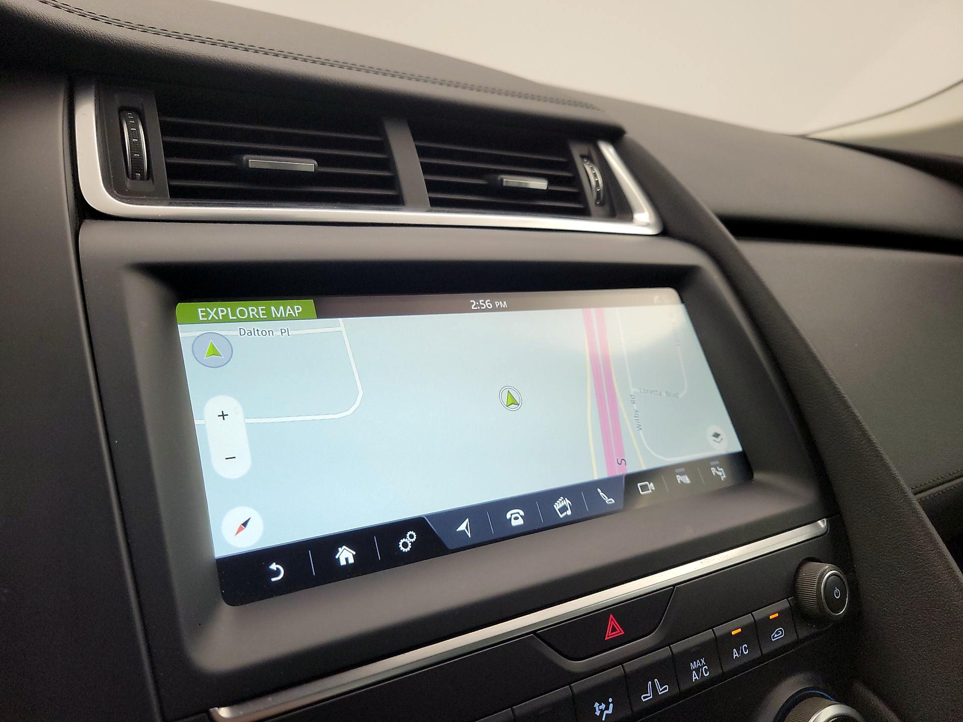 Thumbnail: 2019 Jaguar E-Pace - 14