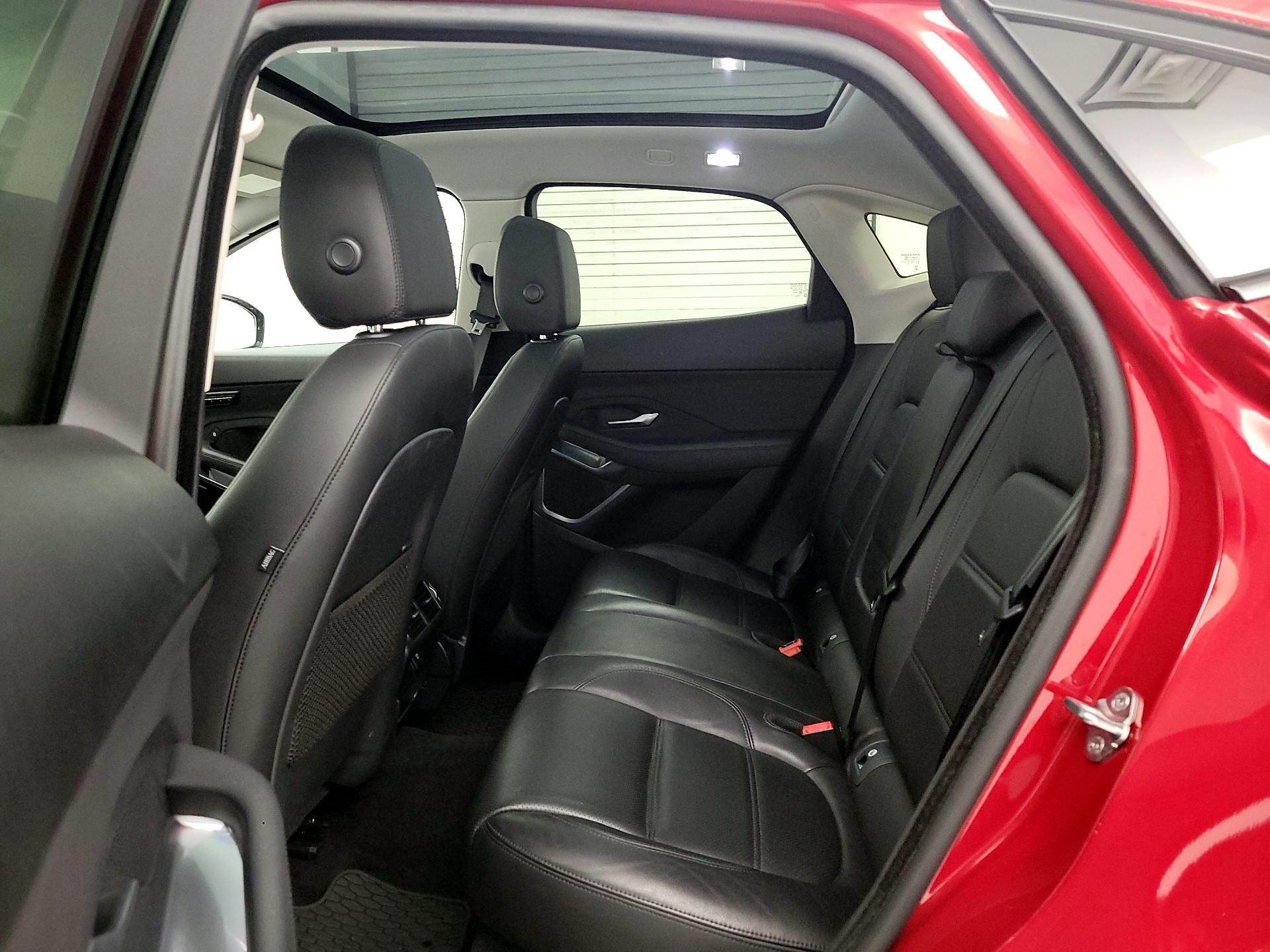 Thumbnail: 2019 Jaguar E-Pace - 20
