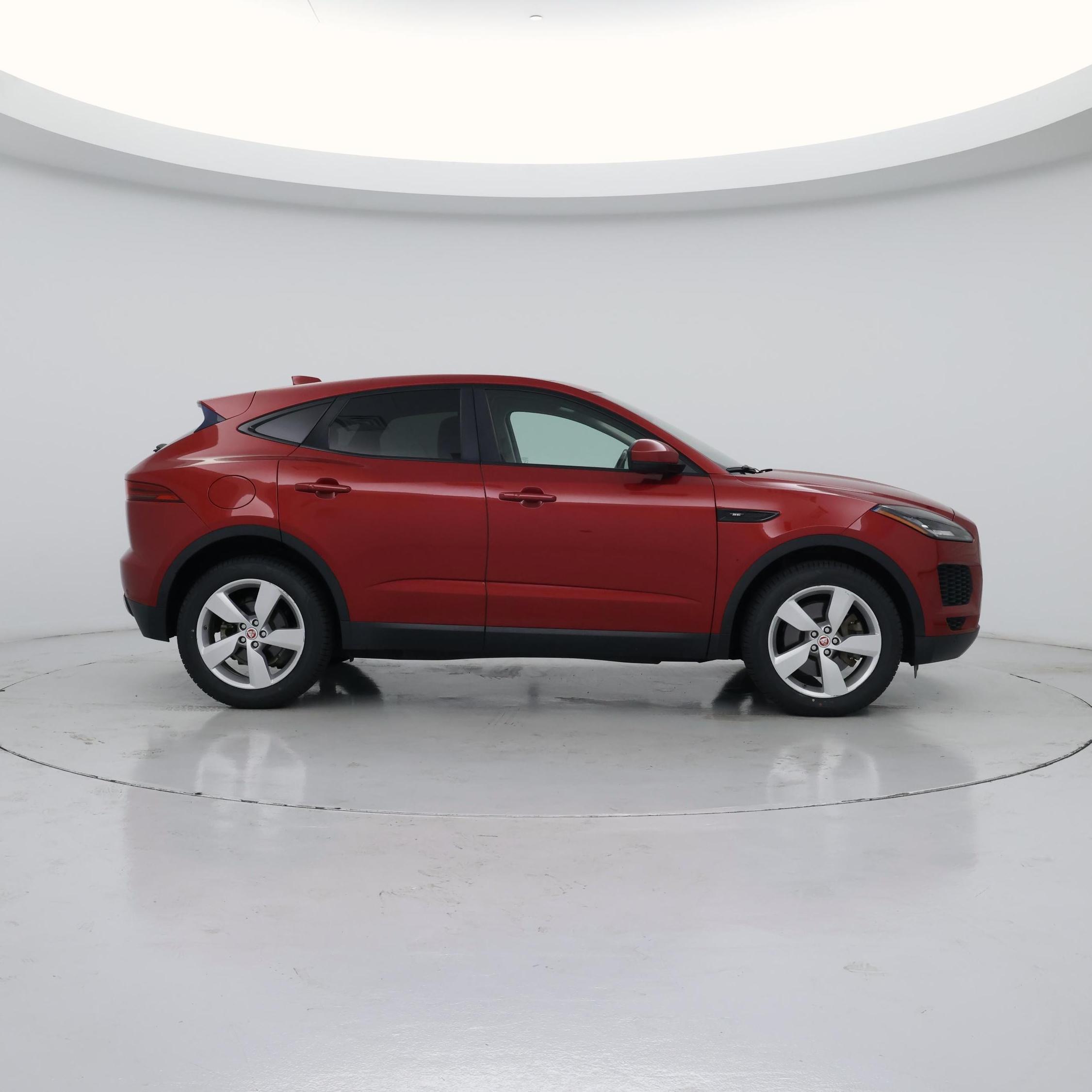 Thumbnail: 2019 Jaguar E-Pace - 7