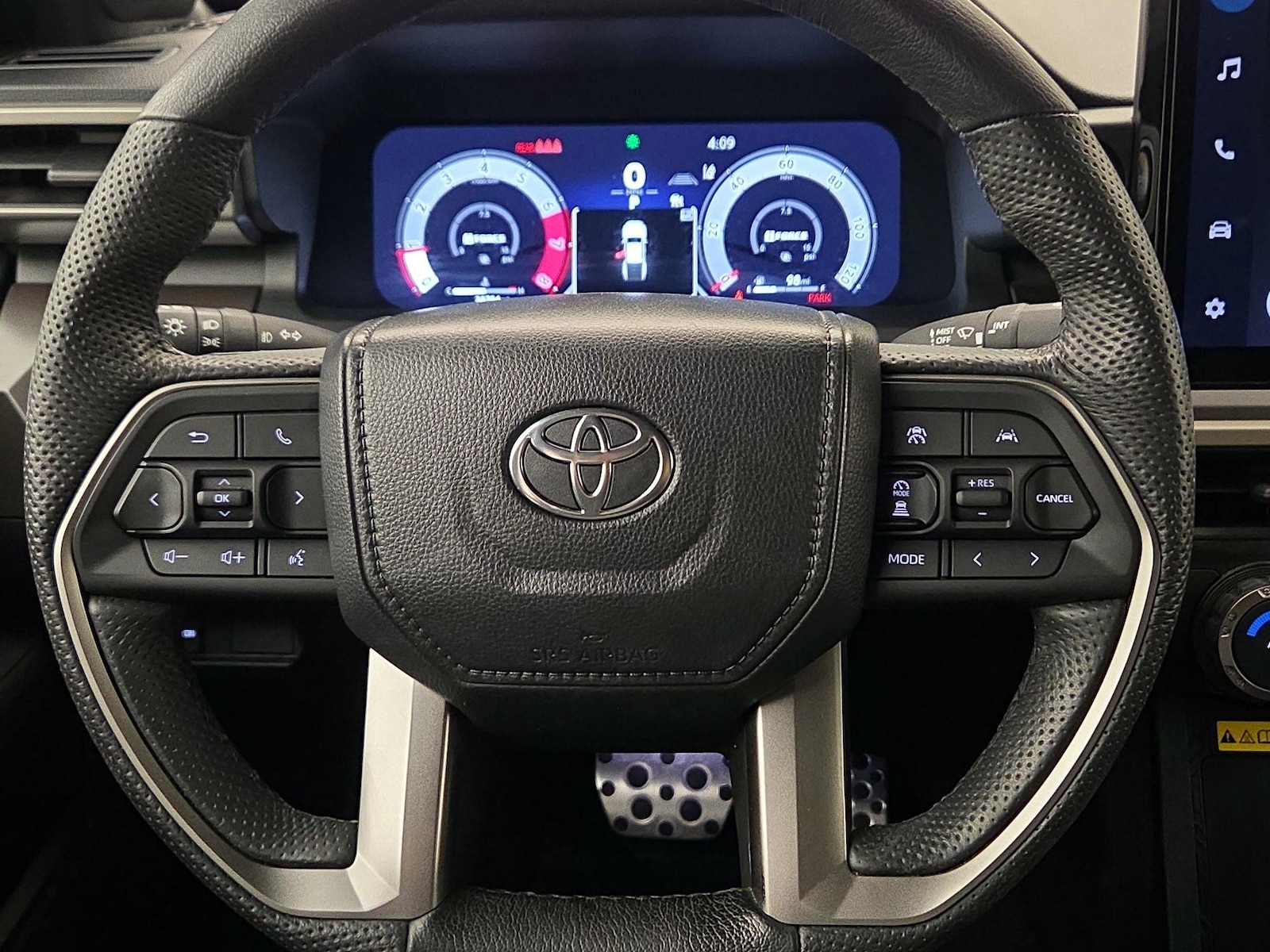 2024 Toyota Tacoma TRD Sport - Photo 11