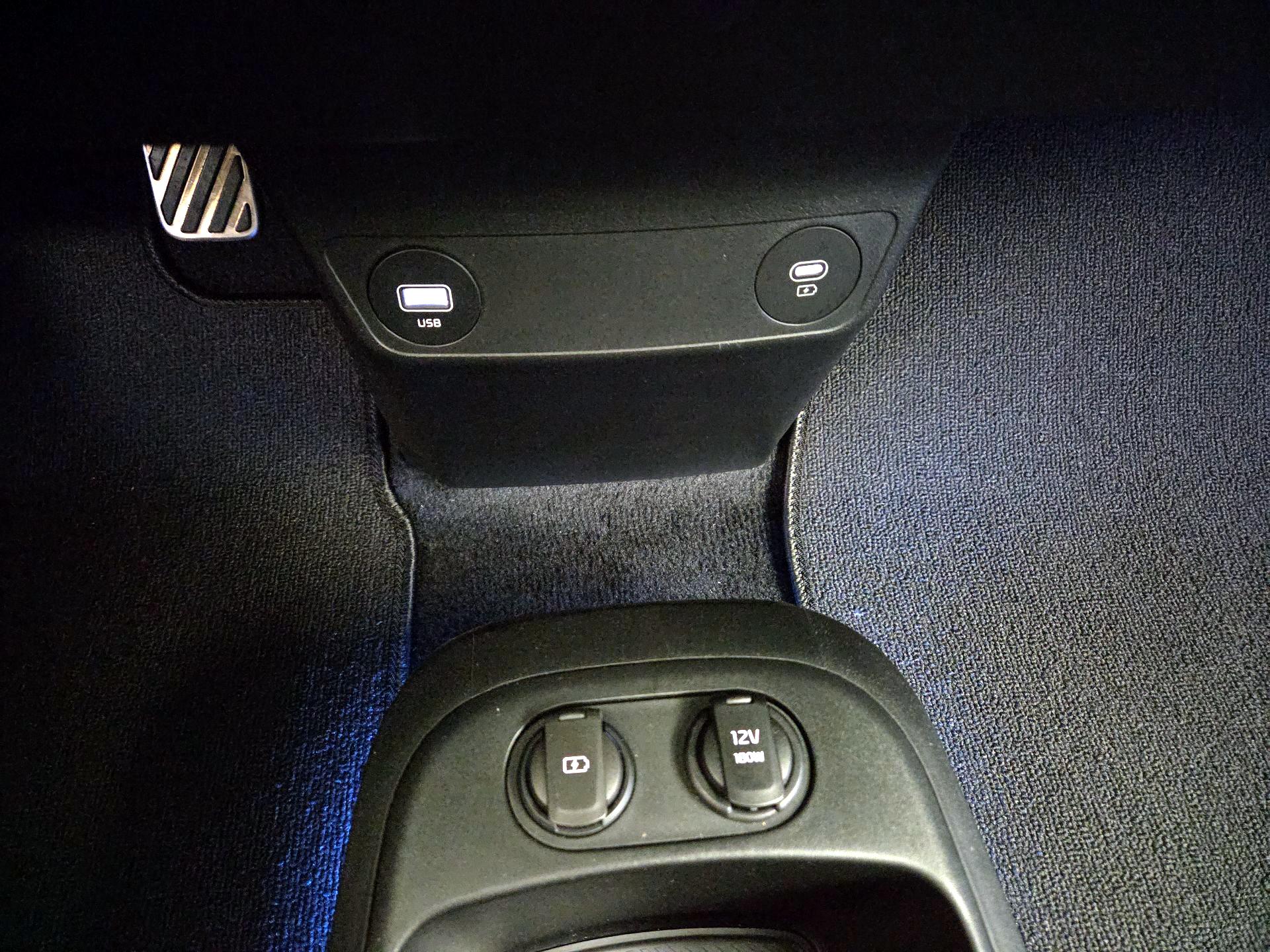 Thumbnail: 2024 Kia EV6 - 19
