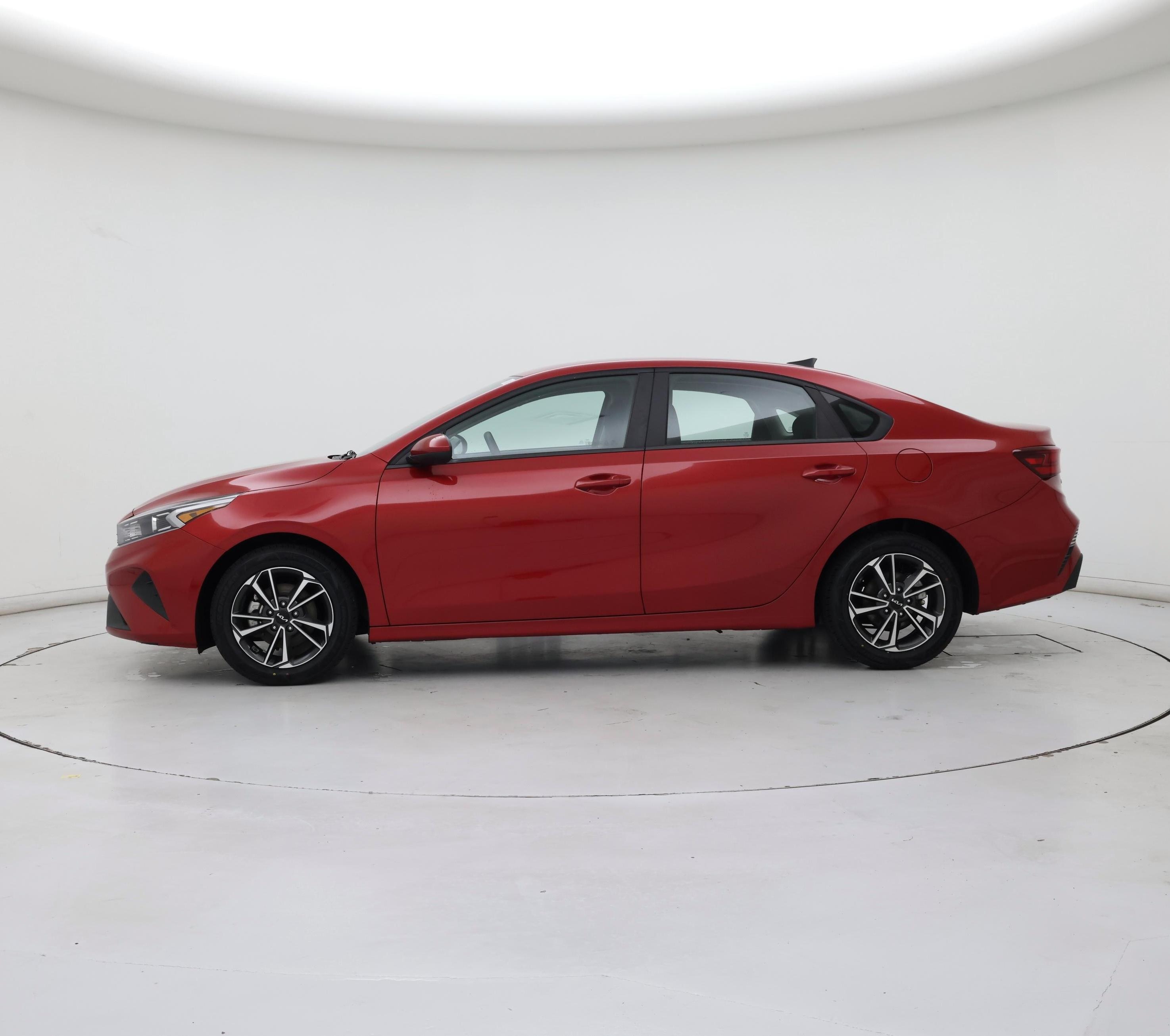 Thumbnail: 2024 Kia Forte - 3