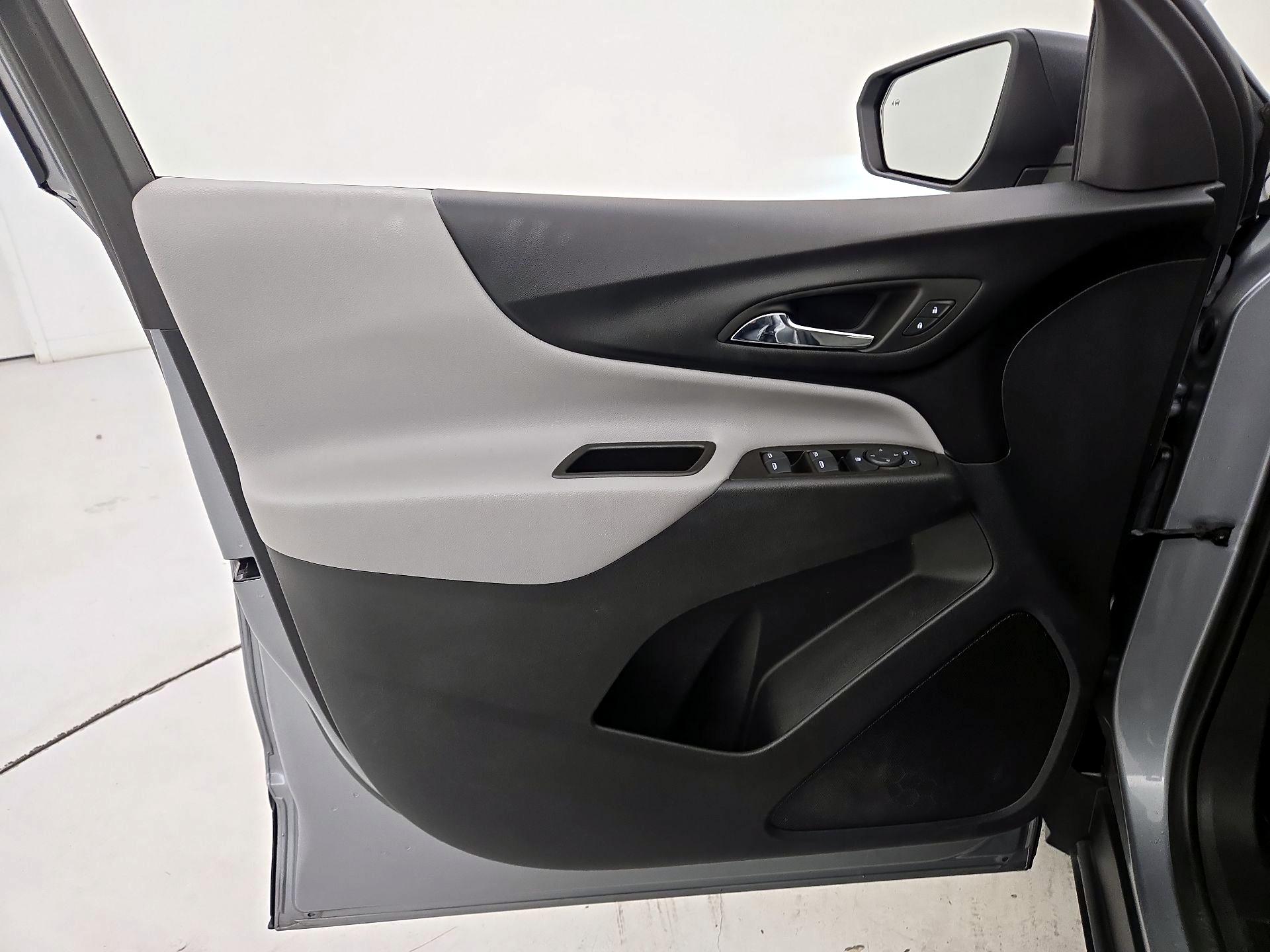 Thumbnail: 2023 Chevrolet Equinox - 12