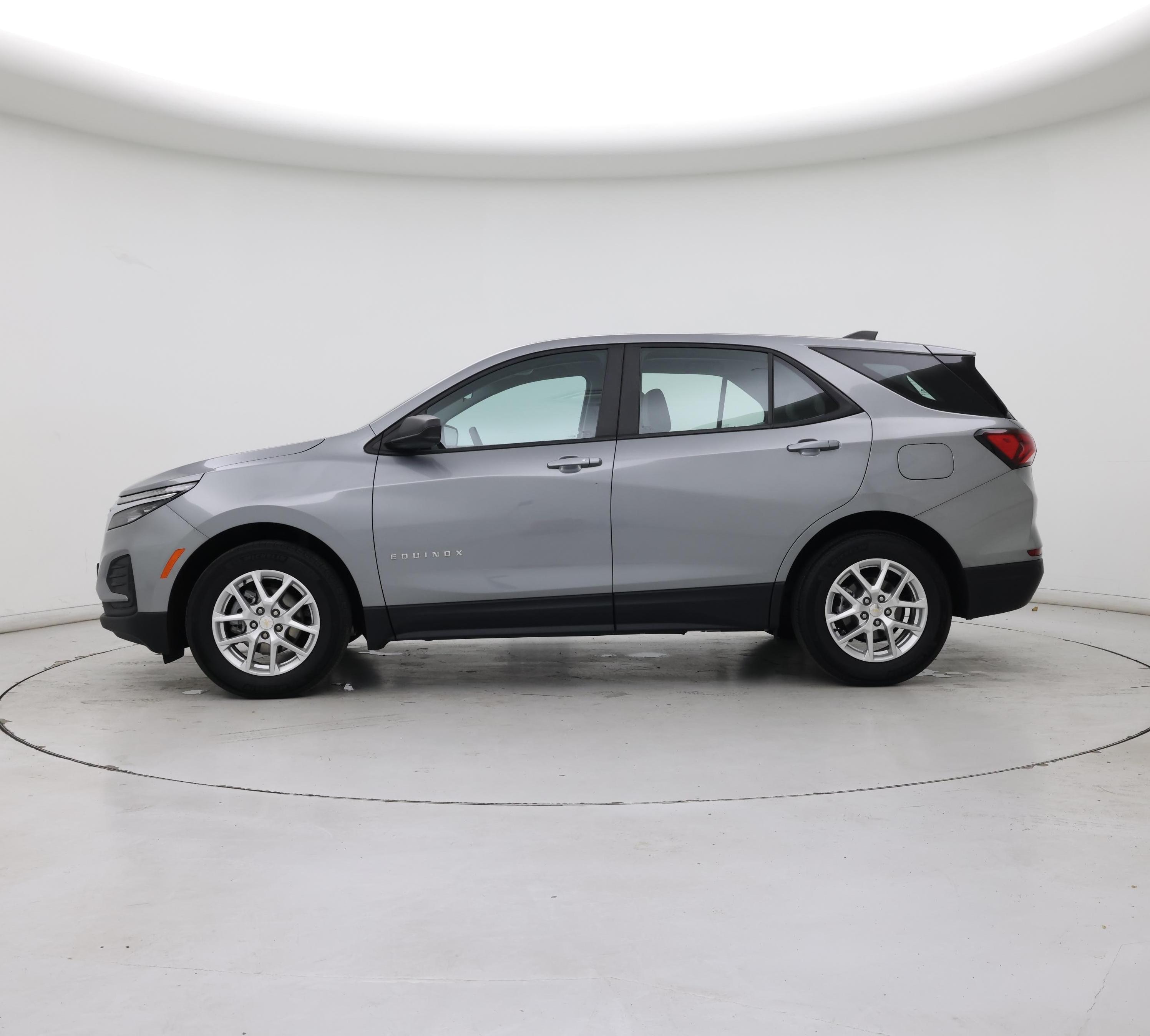 Thumbnail: 2023 Chevrolet Equinox - 3