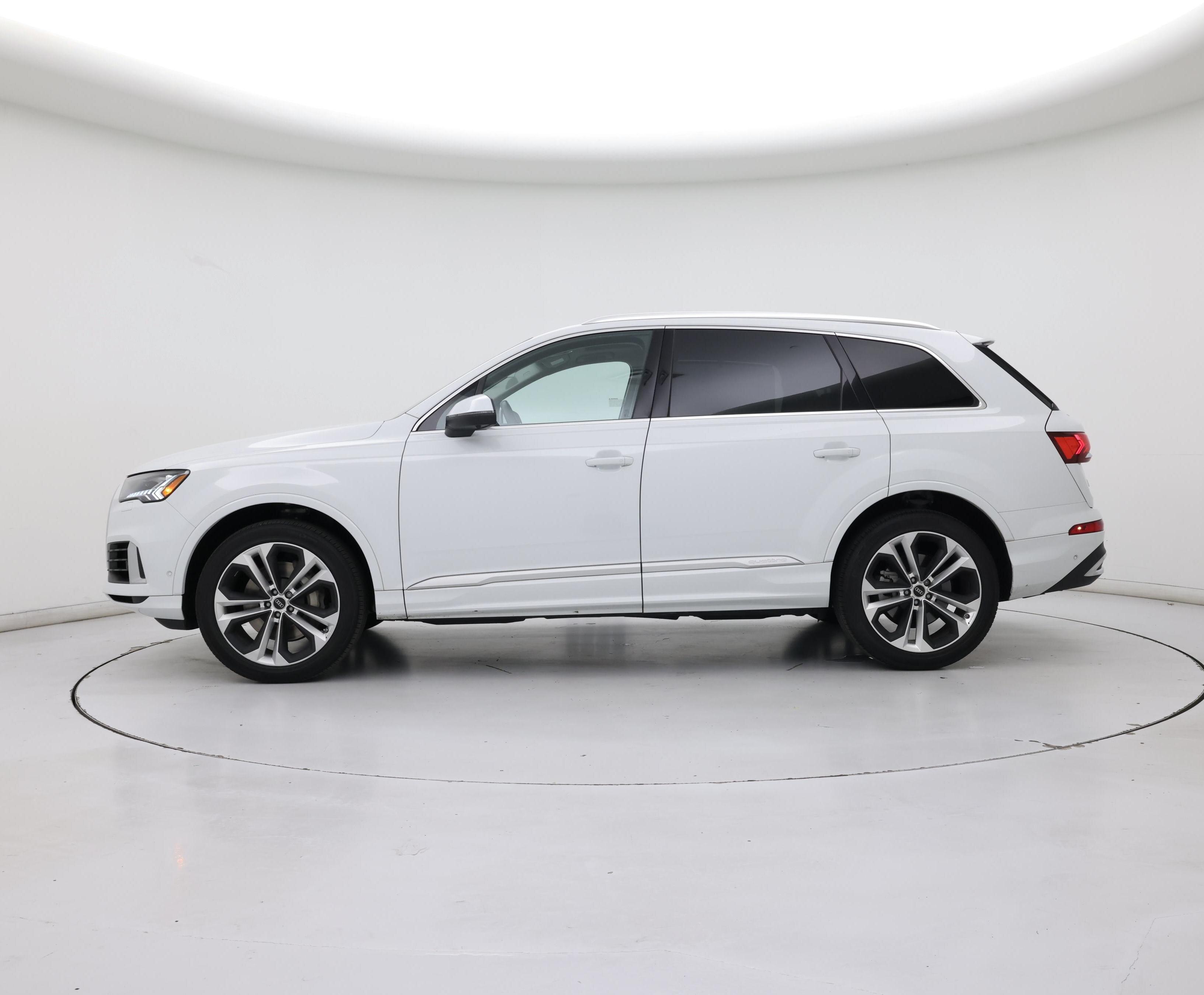 Thumbnail: 2024 Audi Q7 - 3