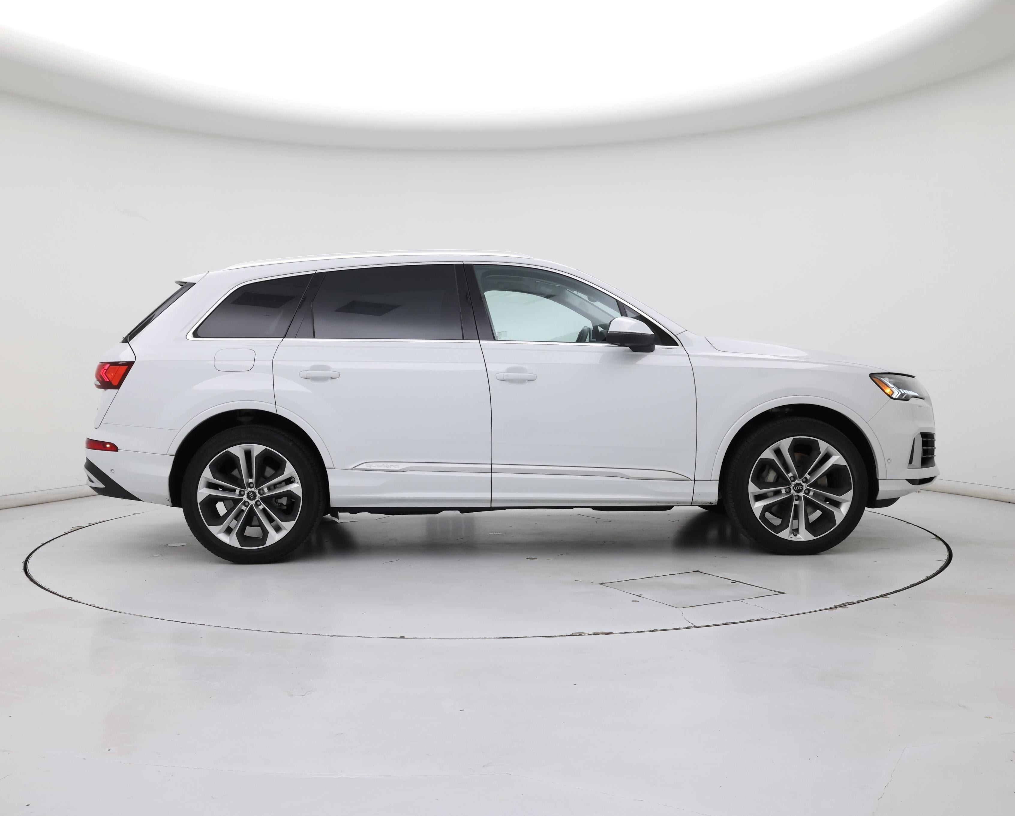 Thumbnail: 2024 Audi Q7 - 7