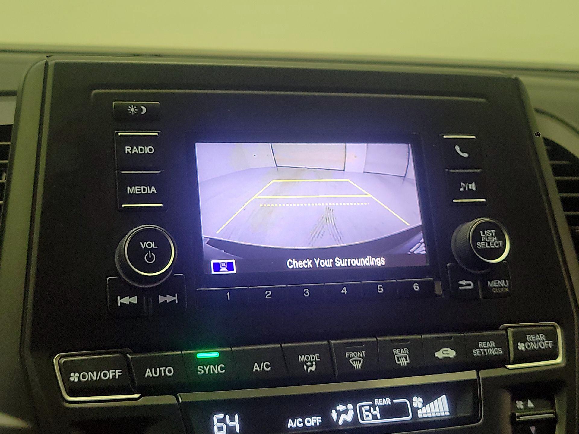 Thumbnail: 2019 Honda Odyssey - 14