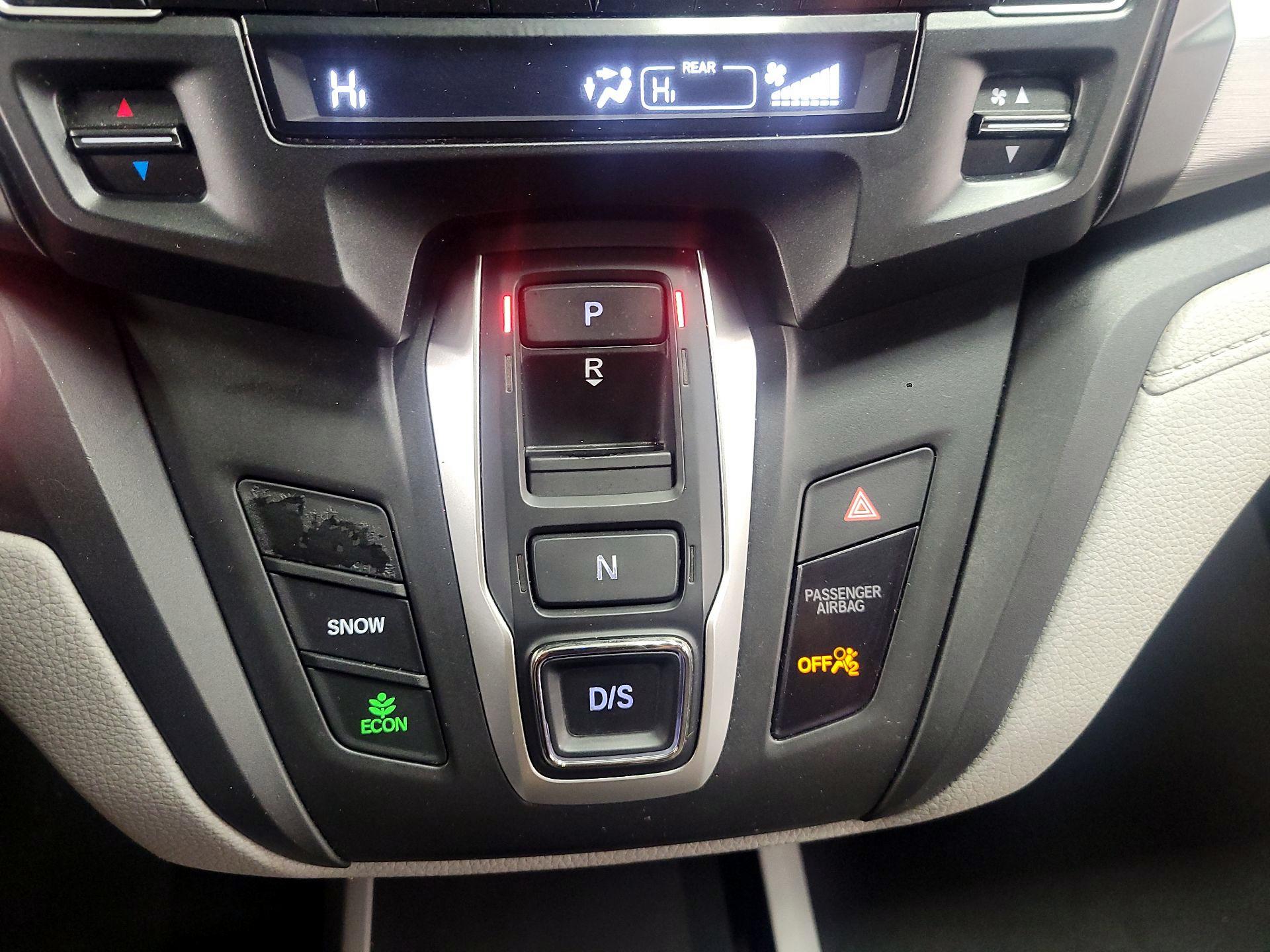 Thumbnail: 2019 Honda Odyssey - 17