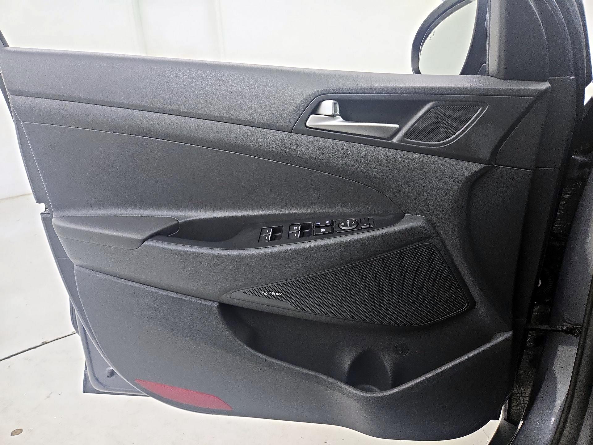 Thumbnail: 2021 Hyundai Tucson - 12