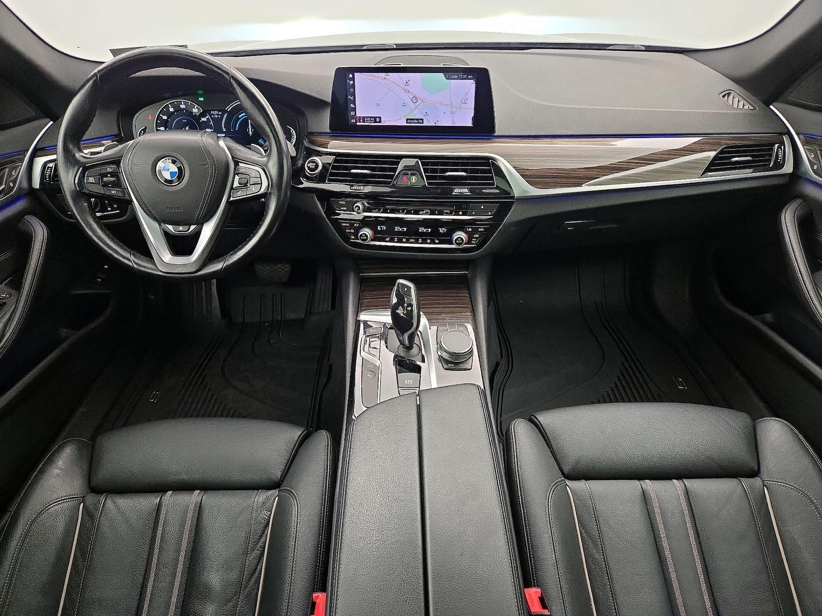 2019 BMW 5 Series 530e - Photo 10