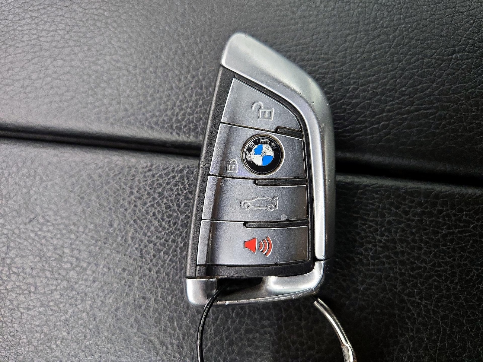 2019 BMW 5 Series 530e - Photo 25