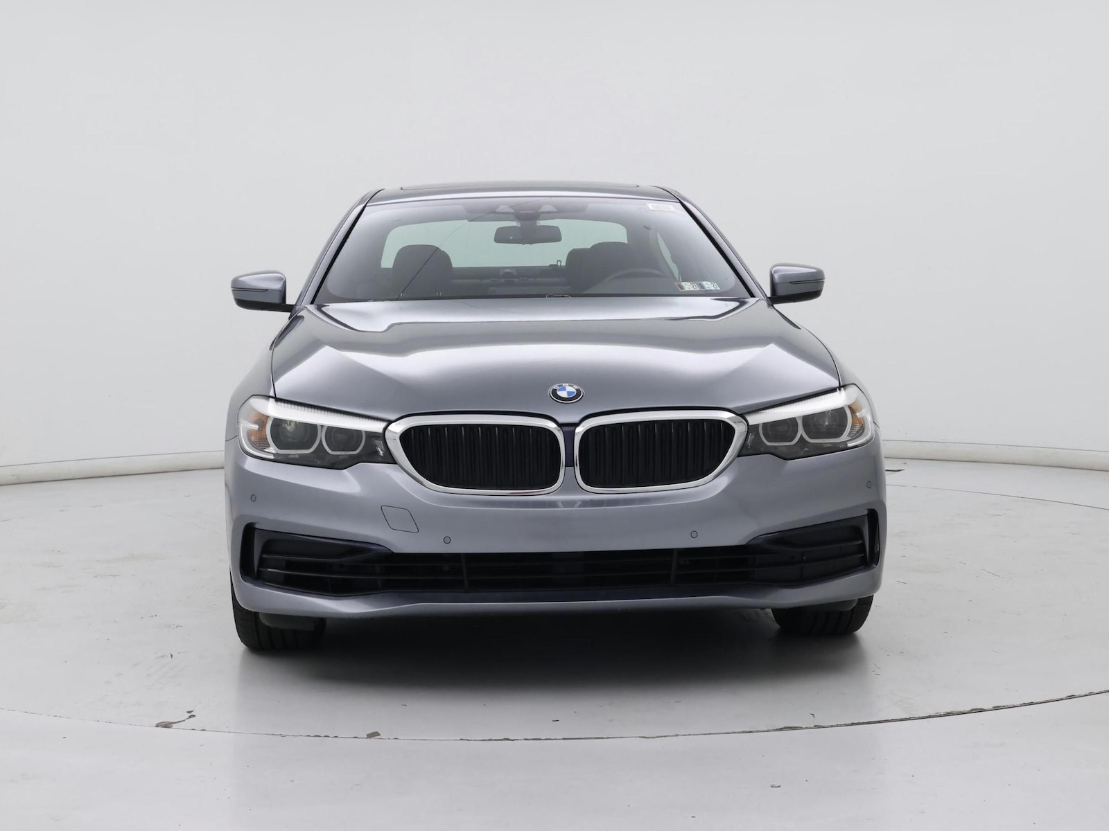 2019 BMW 5 Series 530e - Photo 6