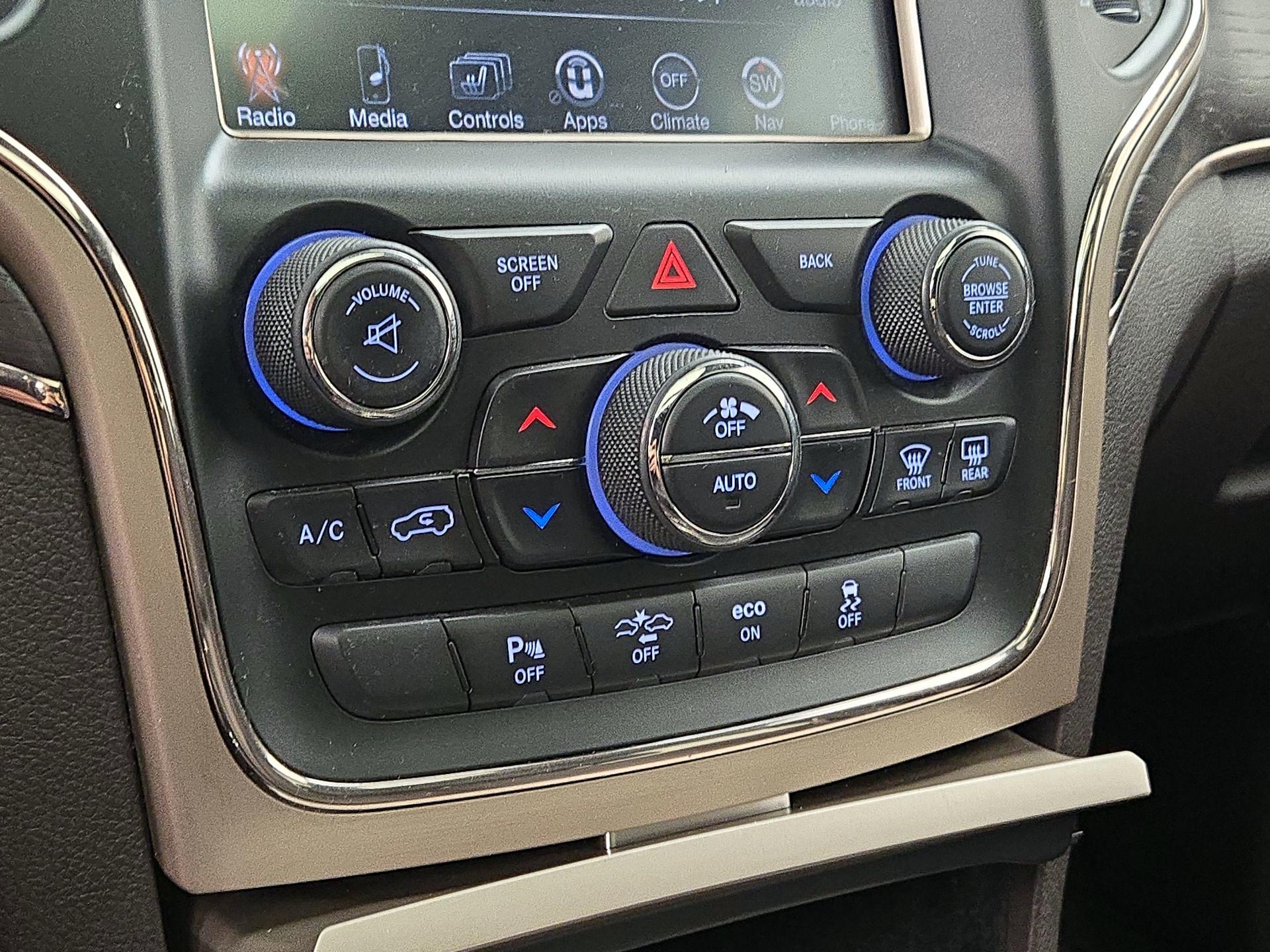 Thumbnail: 2014 Jeep Grand Cherokee - 17