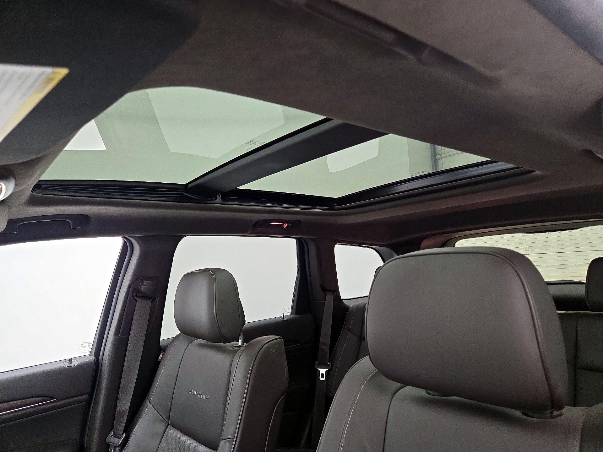 Thumbnail: 2014 Jeep Grand Cherokee - 20