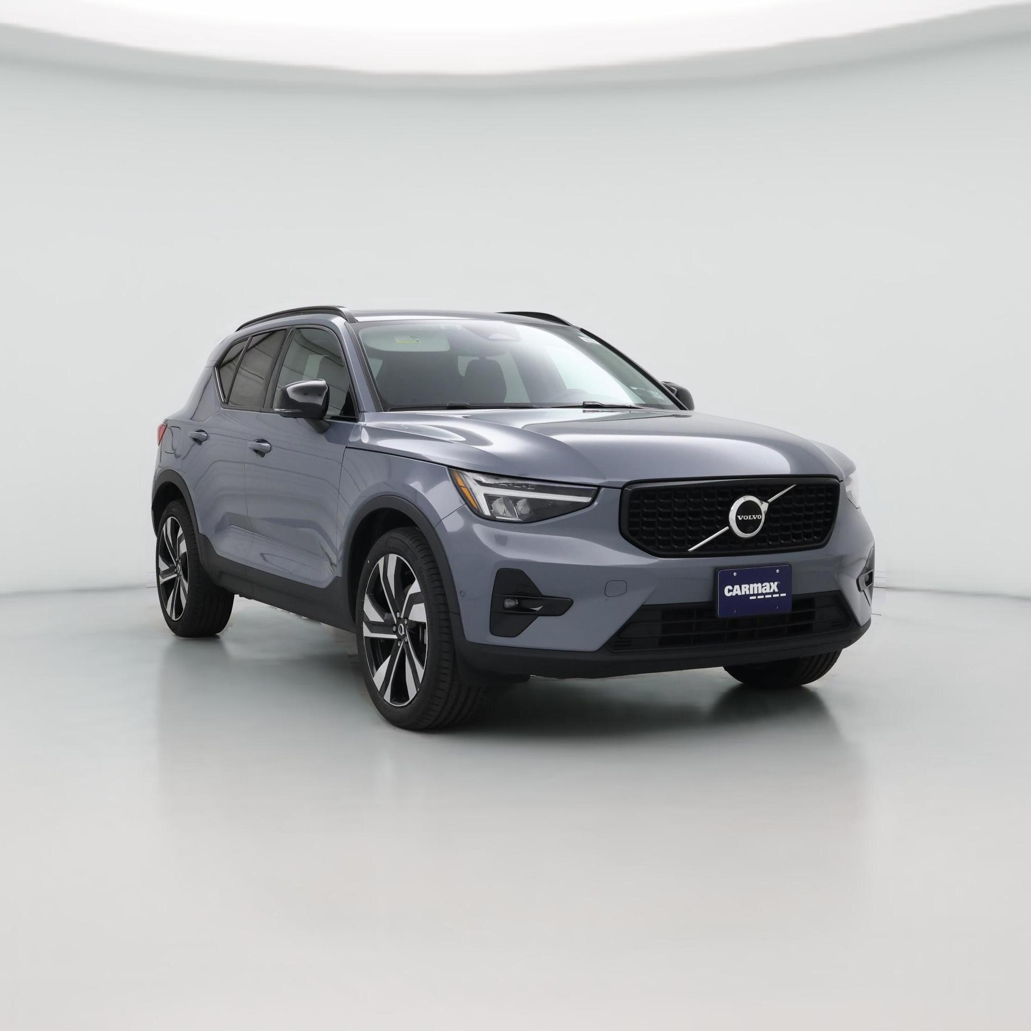 Thumbnail: 2023 Volvo XC40 - 1