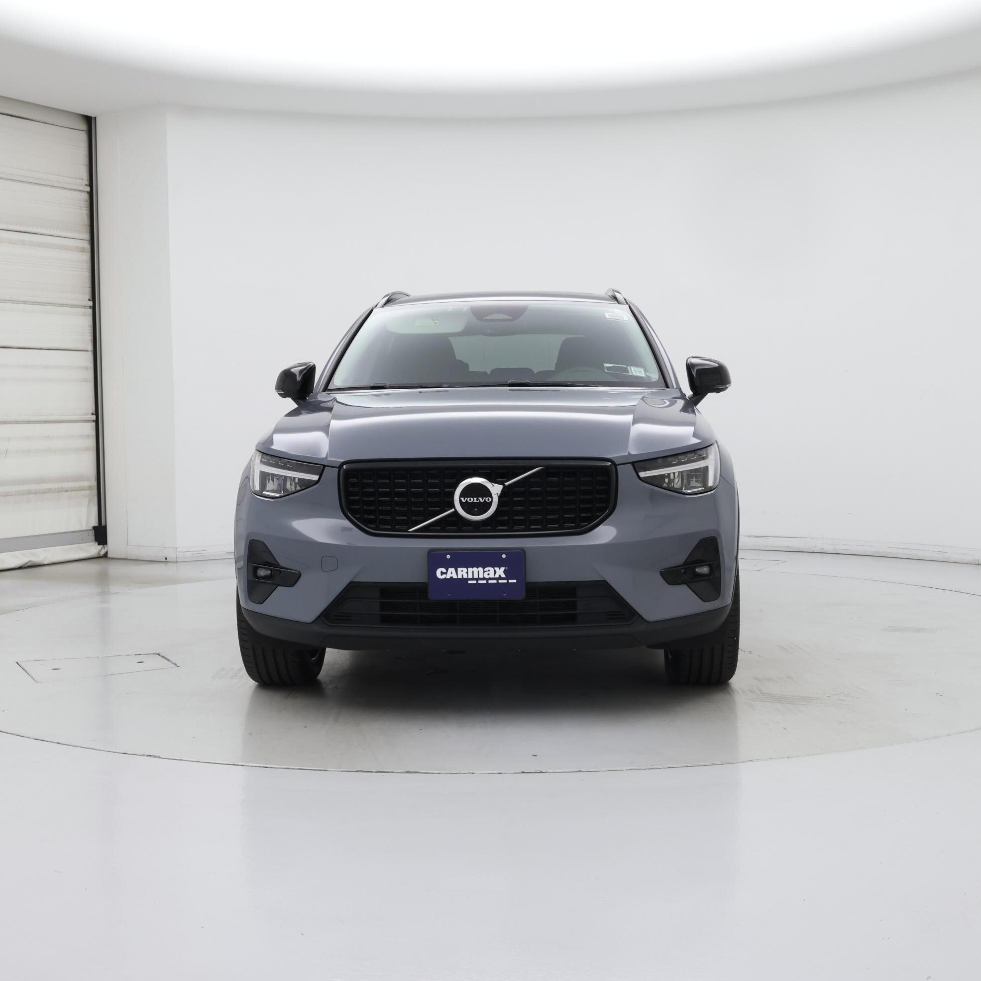 Thumbnail: 2023 Volvo XC40 - 5
