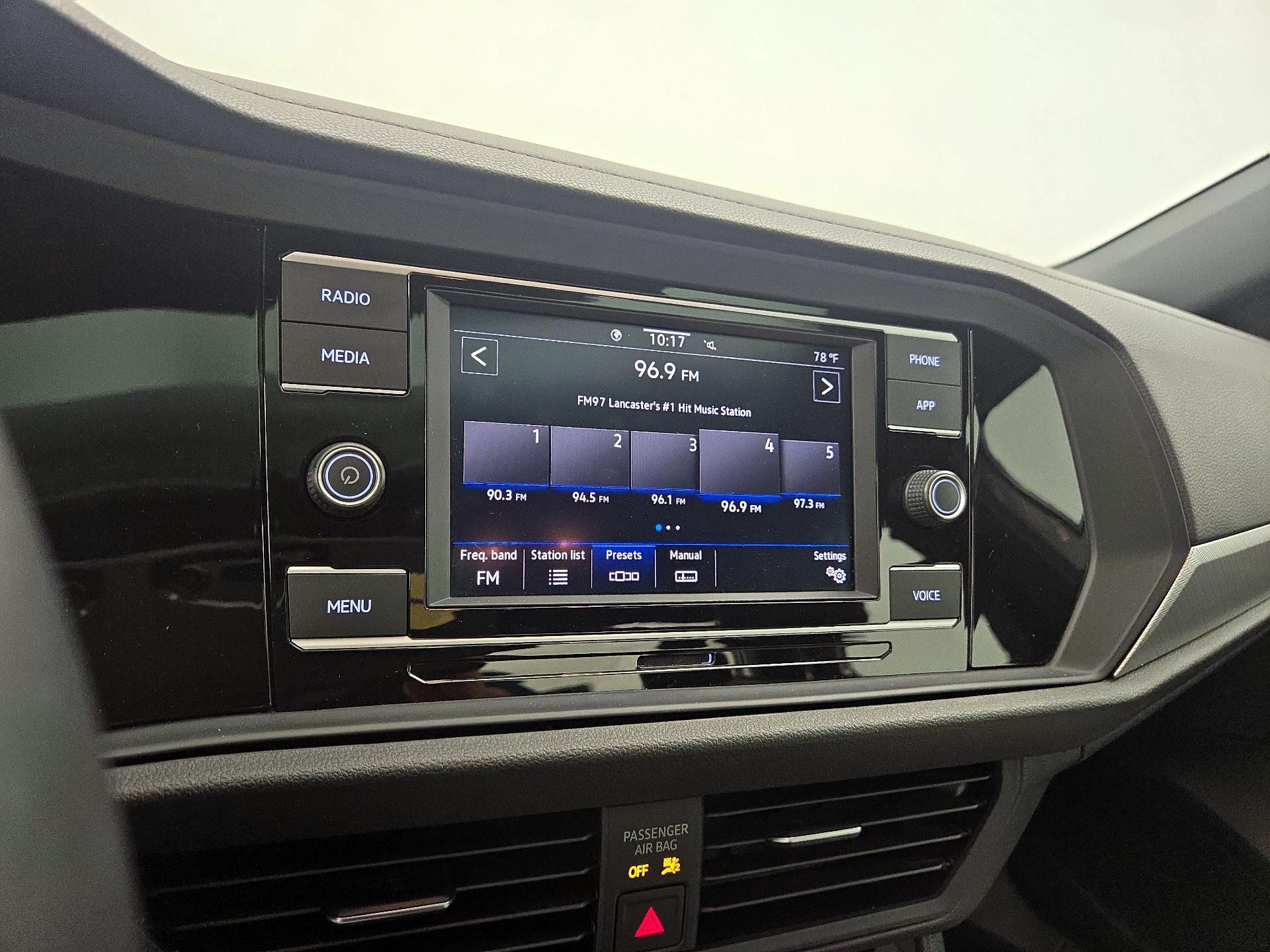 Thumbnail: 2020 Volkswagen Jetta - 15