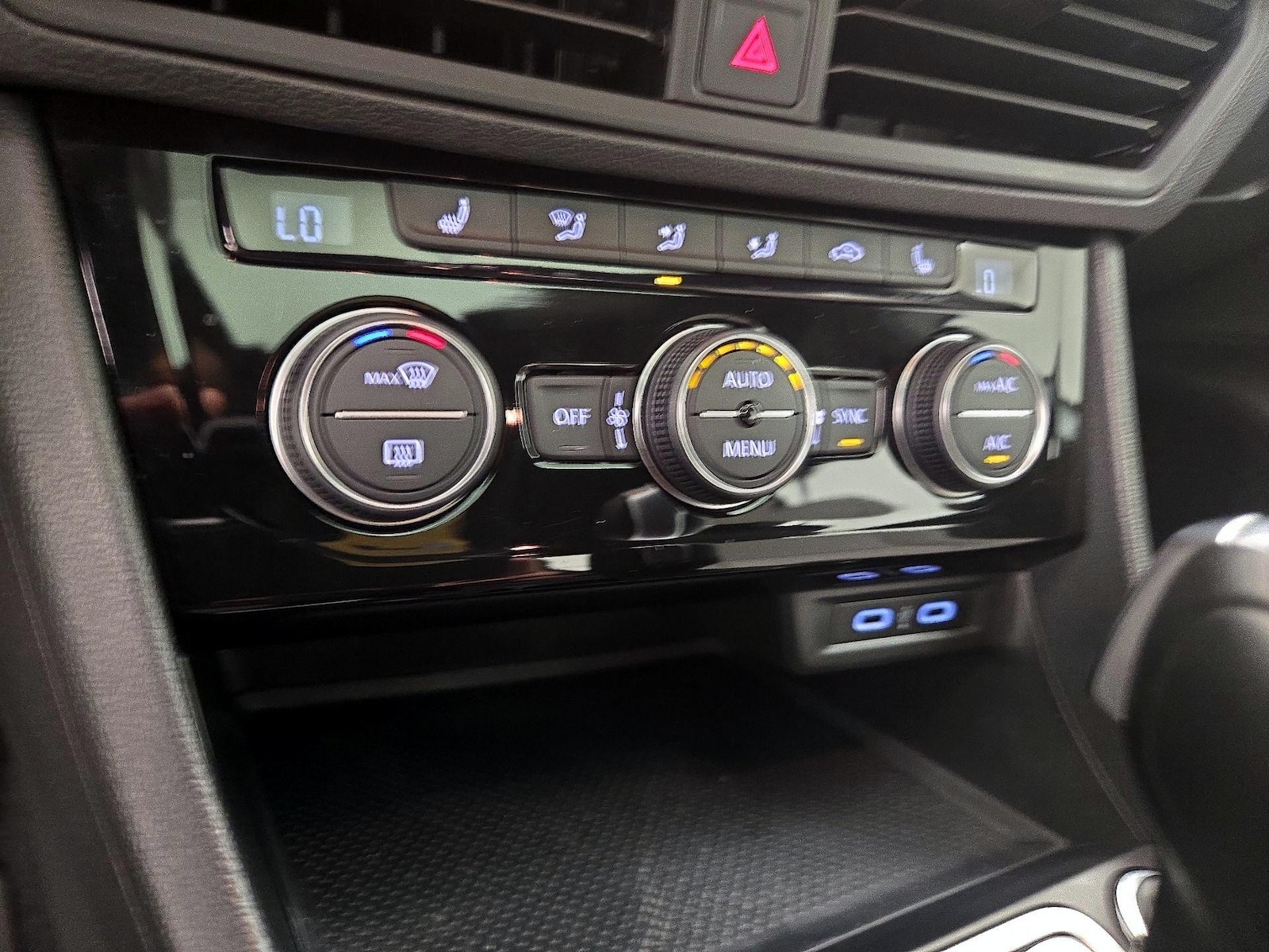 2020 Volkswagen Jetta R-Line - Photo 17