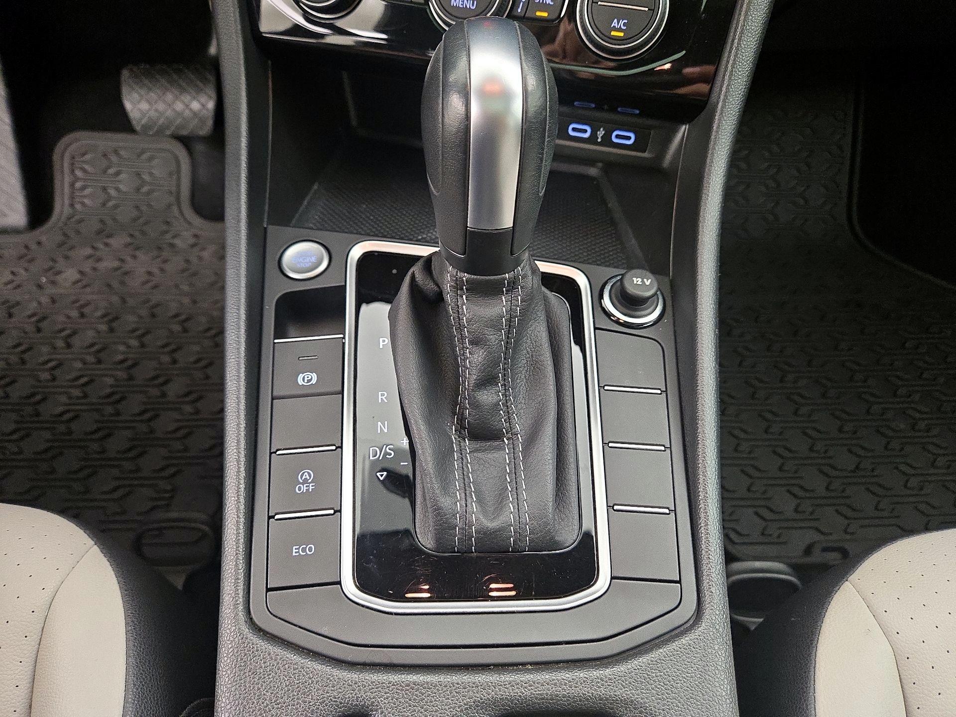 Thumbnail: 2020 Volkswagen Jetta - 17