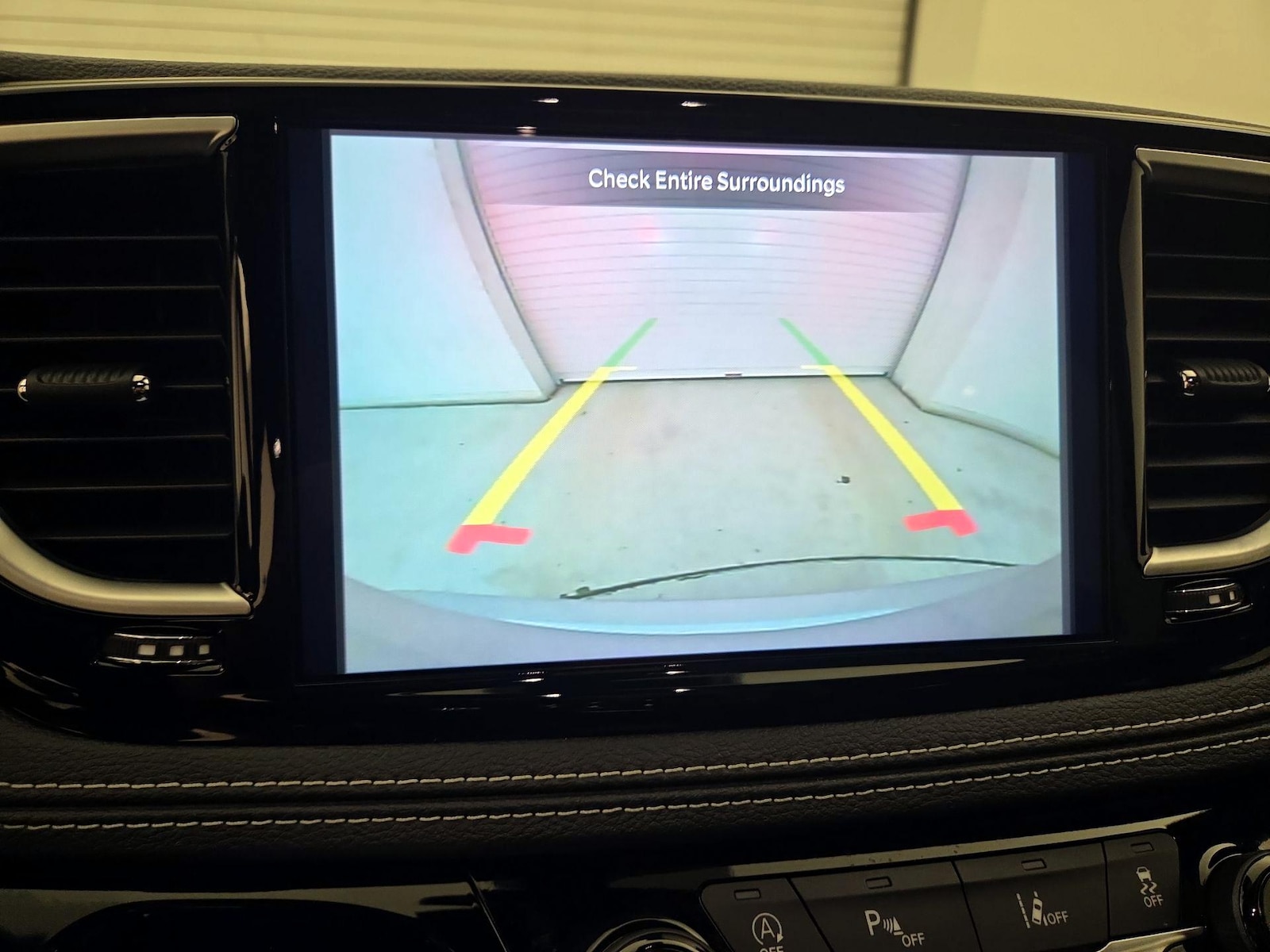2026 Chrysler Pacifica Limited - Photo 15