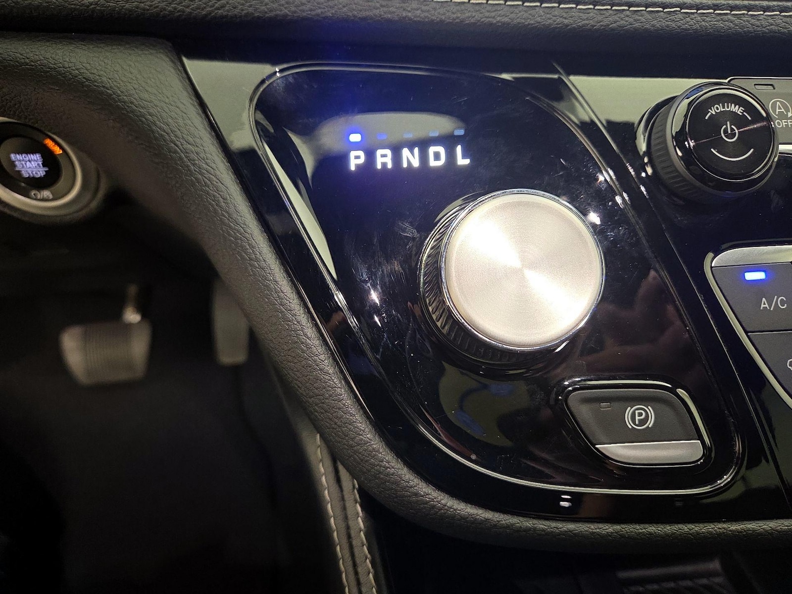 2026 Chrysler Pacifica Limited - Photo 18
