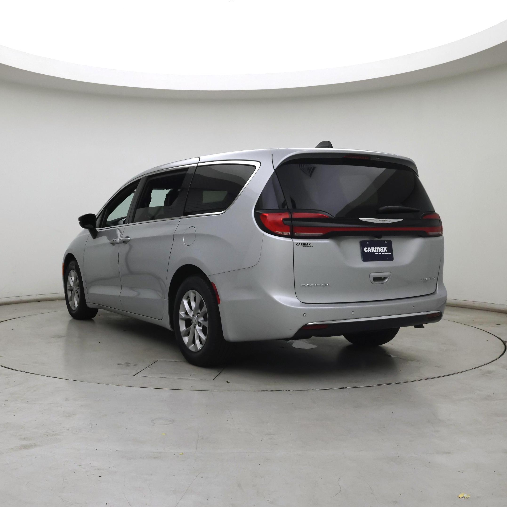 Thumbnail: 2026 Chrysler Pacifica - 2
